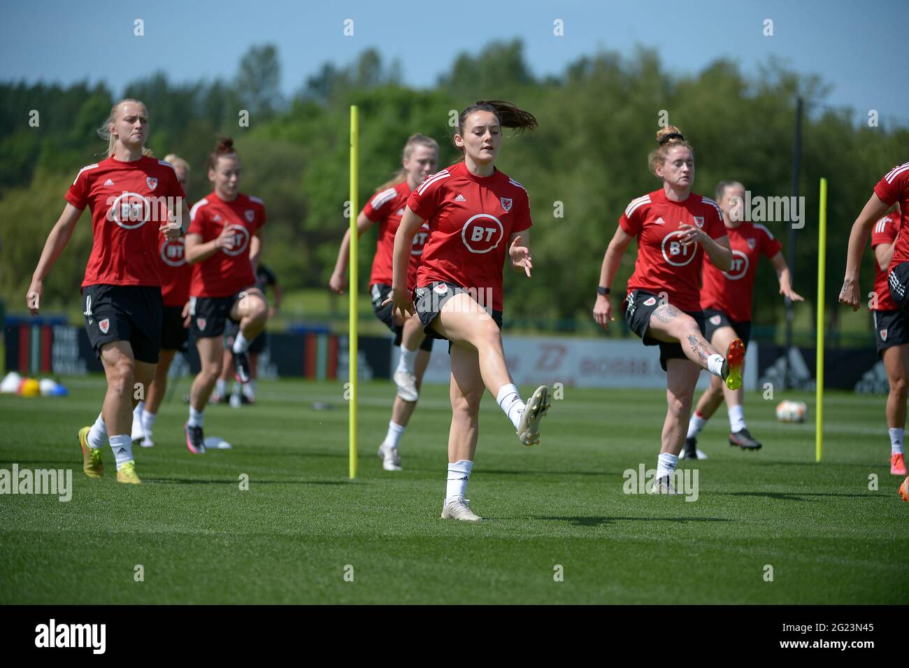 Wales Womens National Team Training, Cardiff, 8 juin 2021. L'équipe Wales Womens s'entraîne avant leur match contre l'Écosse. Crédit : Andrew Dowling/Alay Live News Banque D'Images