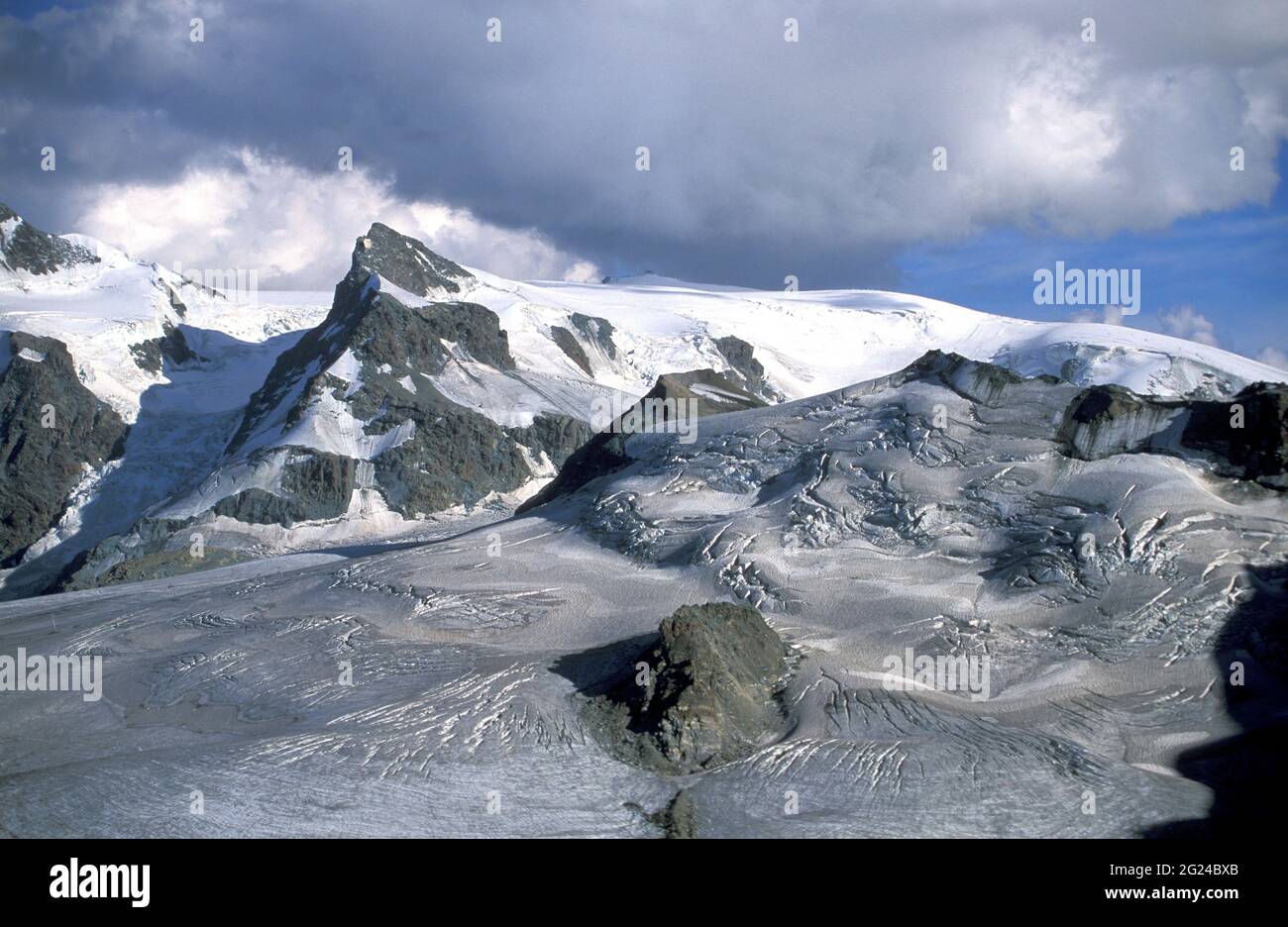 Suisse, canton de Wallis, Alpes suisses, Glacier dans les Alpes européennes Banque D'Images