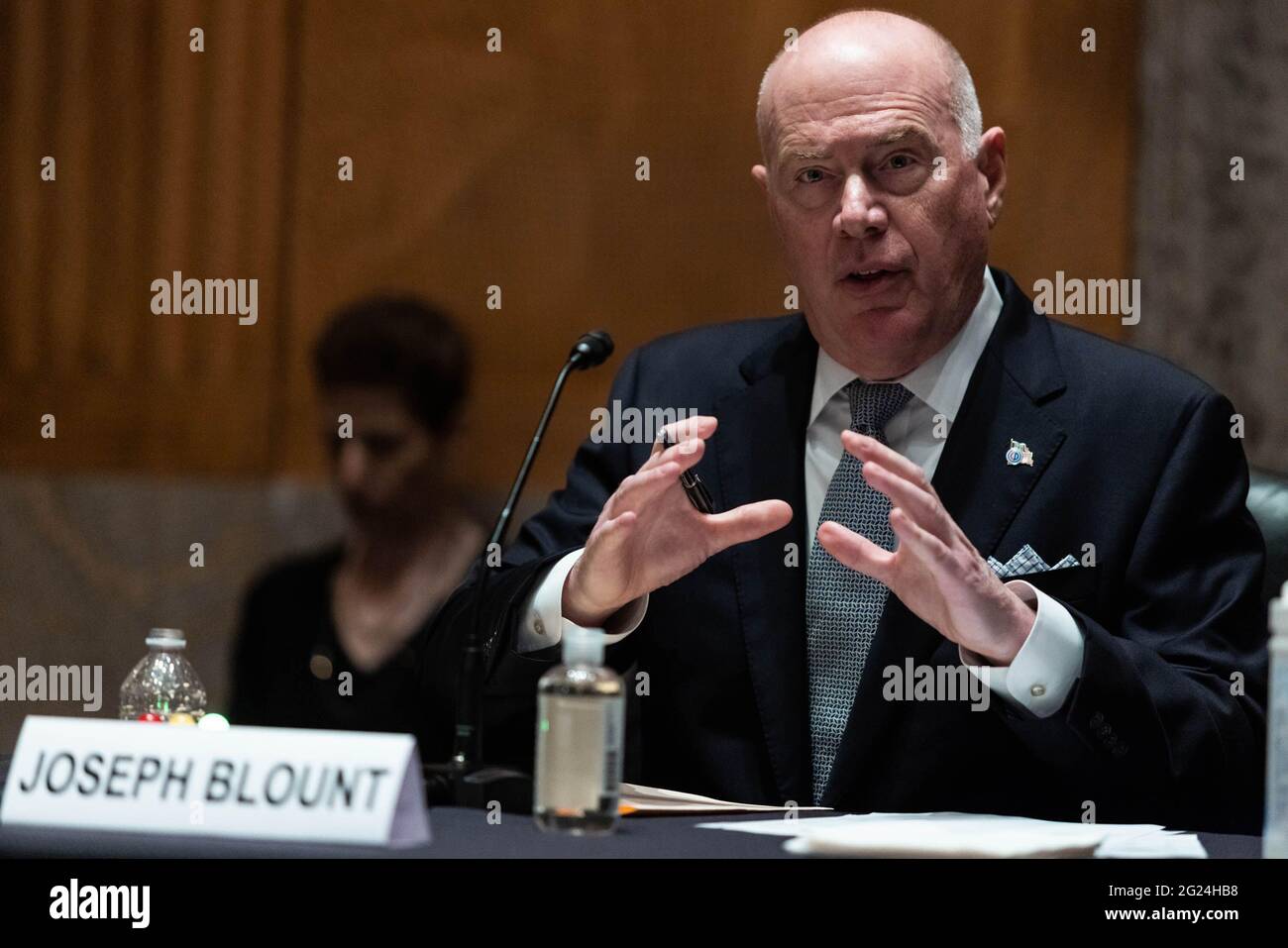 Washington, États-Unis. 08 juin 2021. Joseph Blount, président et chef de la direction de Colonial Pipeline, témoigne des menaces qui pèsent sur les infrastructures essentielles, en se concentrant sur l'examen de la cyber-attaque du pipeline colonial, lors d'une audience du Sénat sur la sécurité intérieure et les affaires gouvernementales au Capitole des États-Unis à Washington DC, le mardi 8 juin 2021. Photo de piscine par Graeme Jennings/UPI crédit: UPI/Alay Live News Banque D'Images