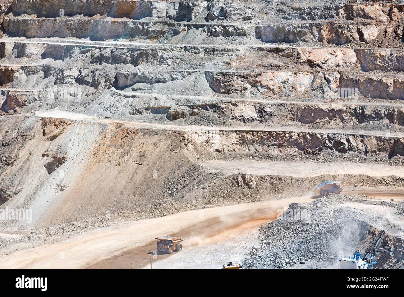 Vue d'en haut d'une mine de cuivre à ciel ouvert au Chili Photo Stock -  Alamy