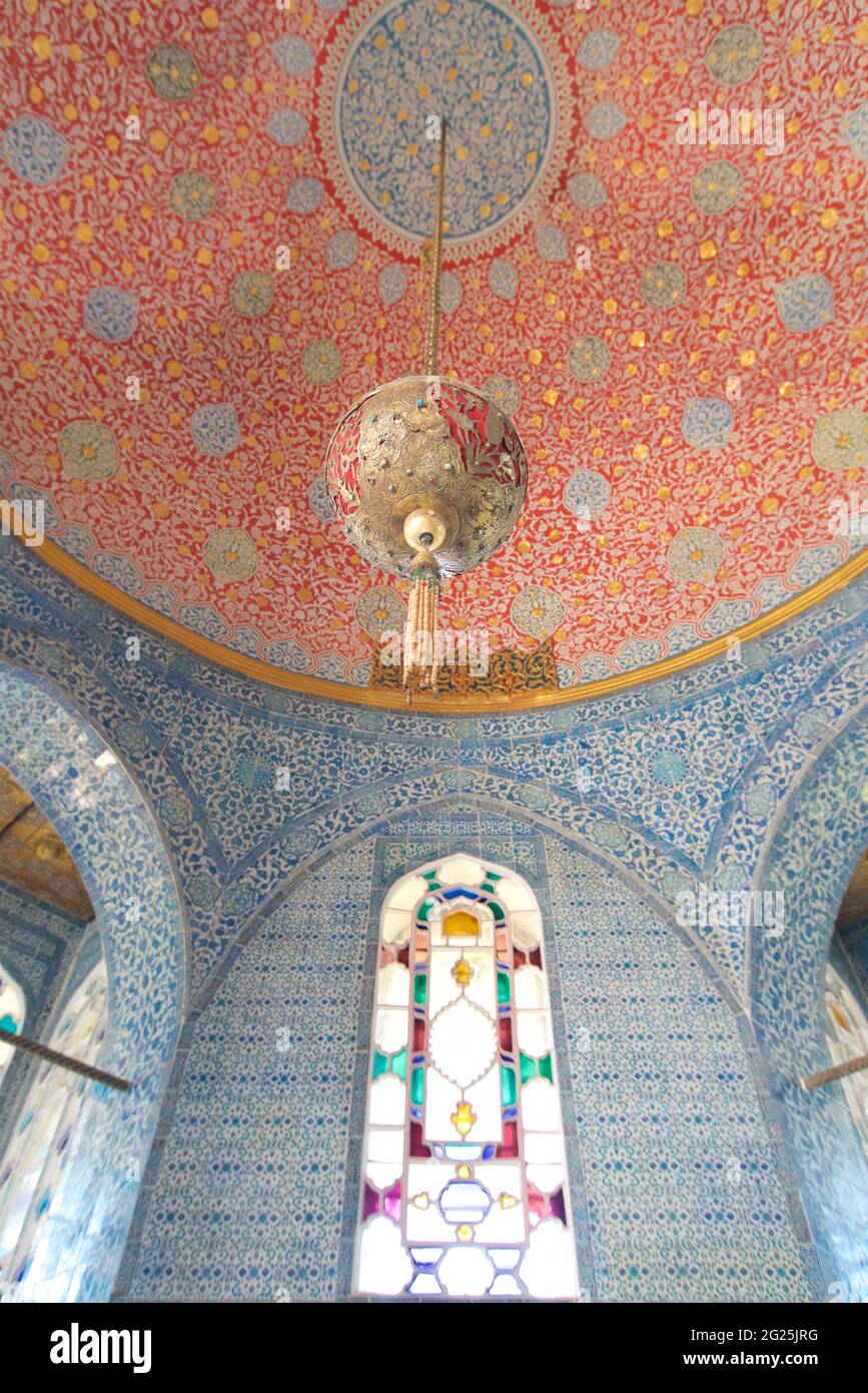 Le dôme au plafond orné du kiosque de Bagdad, Palais de Topkapi, Istanbul, Turquie Banque D'Images