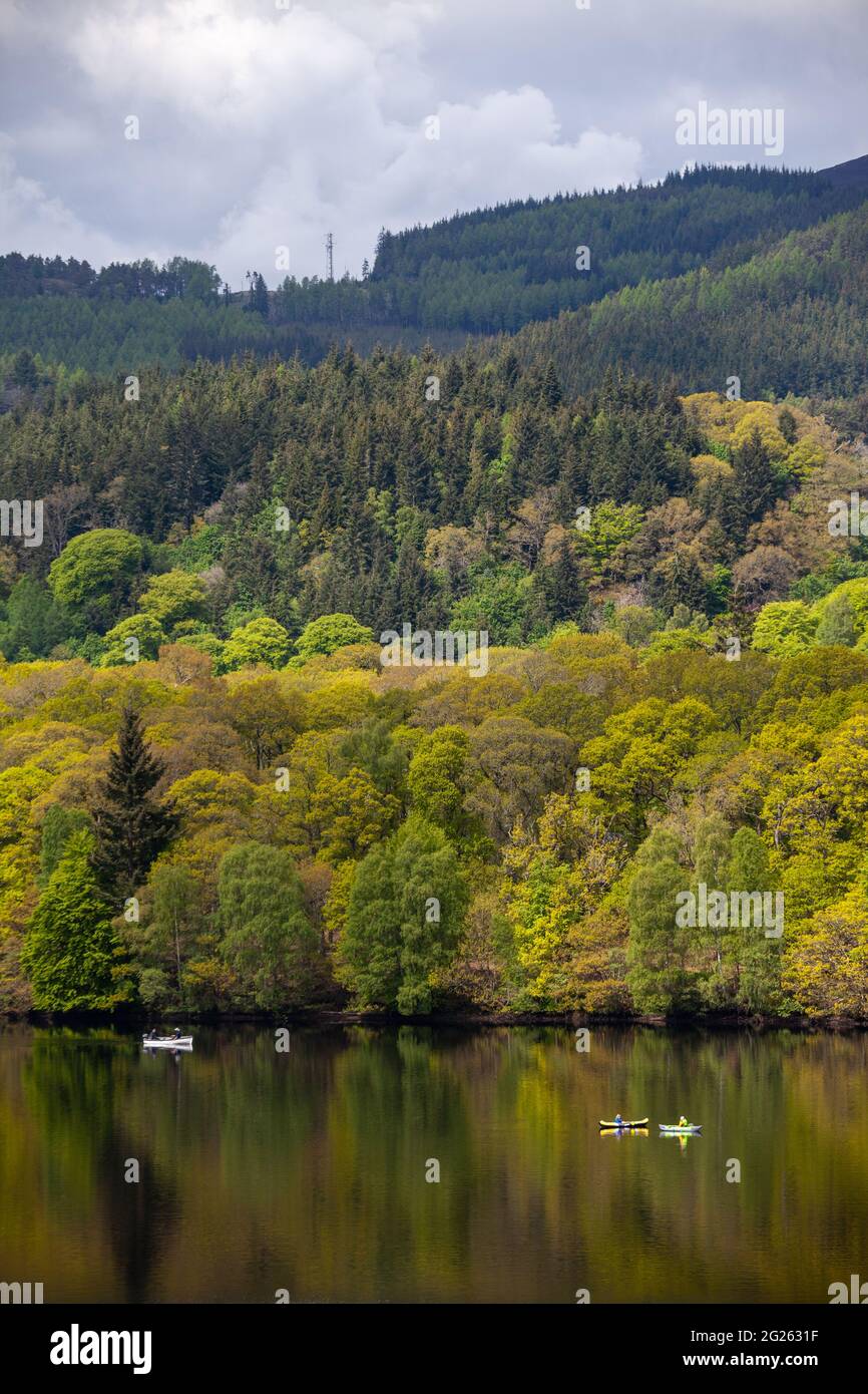 Vue magnifique sur la rivière Tummel (Loch Faskally) depuis le château de Fonab, Pitlochry Banque D'Images