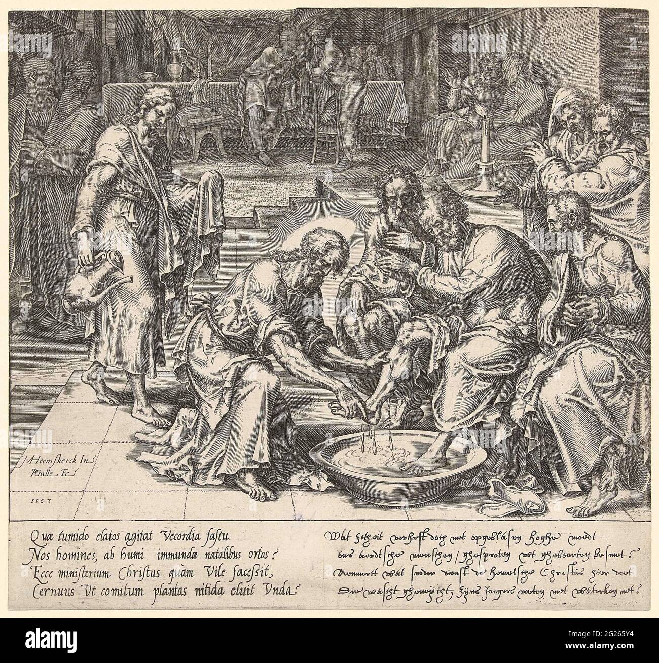 Lavage des pieds. Christ lave les pieds de ses disciples. Il s'agenouille pour un récipient avec de l'eau et lave l'un d'eux les pieds. Les disciples sont divisés en l'espace en groupes. Sous le spectacle un latin et un hollandais frais de Hadrien Junius. Banque D'Images