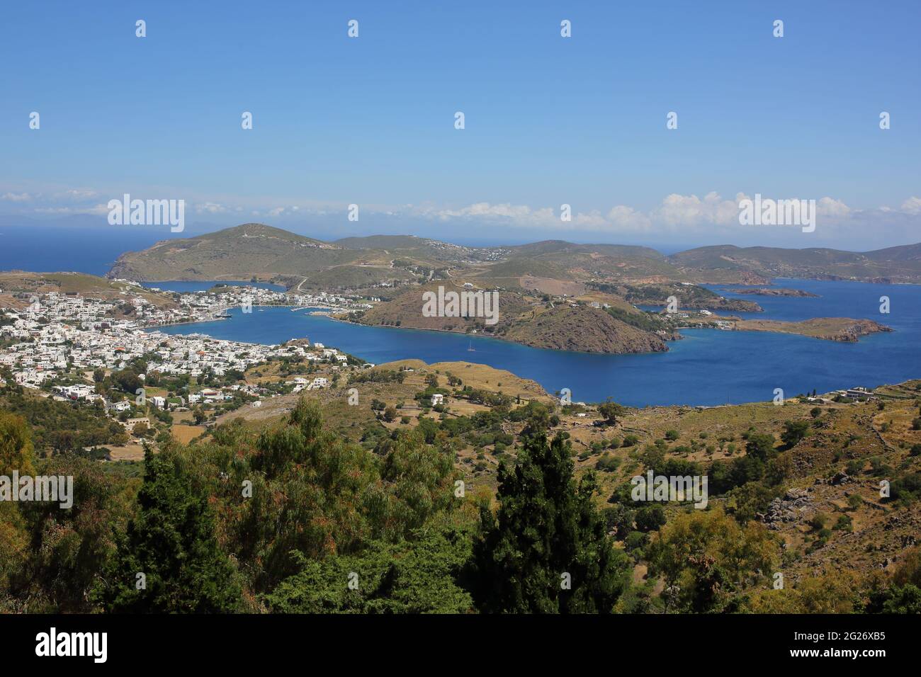 Vue aérienne/Paysage du port et de la ville de Skala, île de Patmos, Grèce Banque D'Images