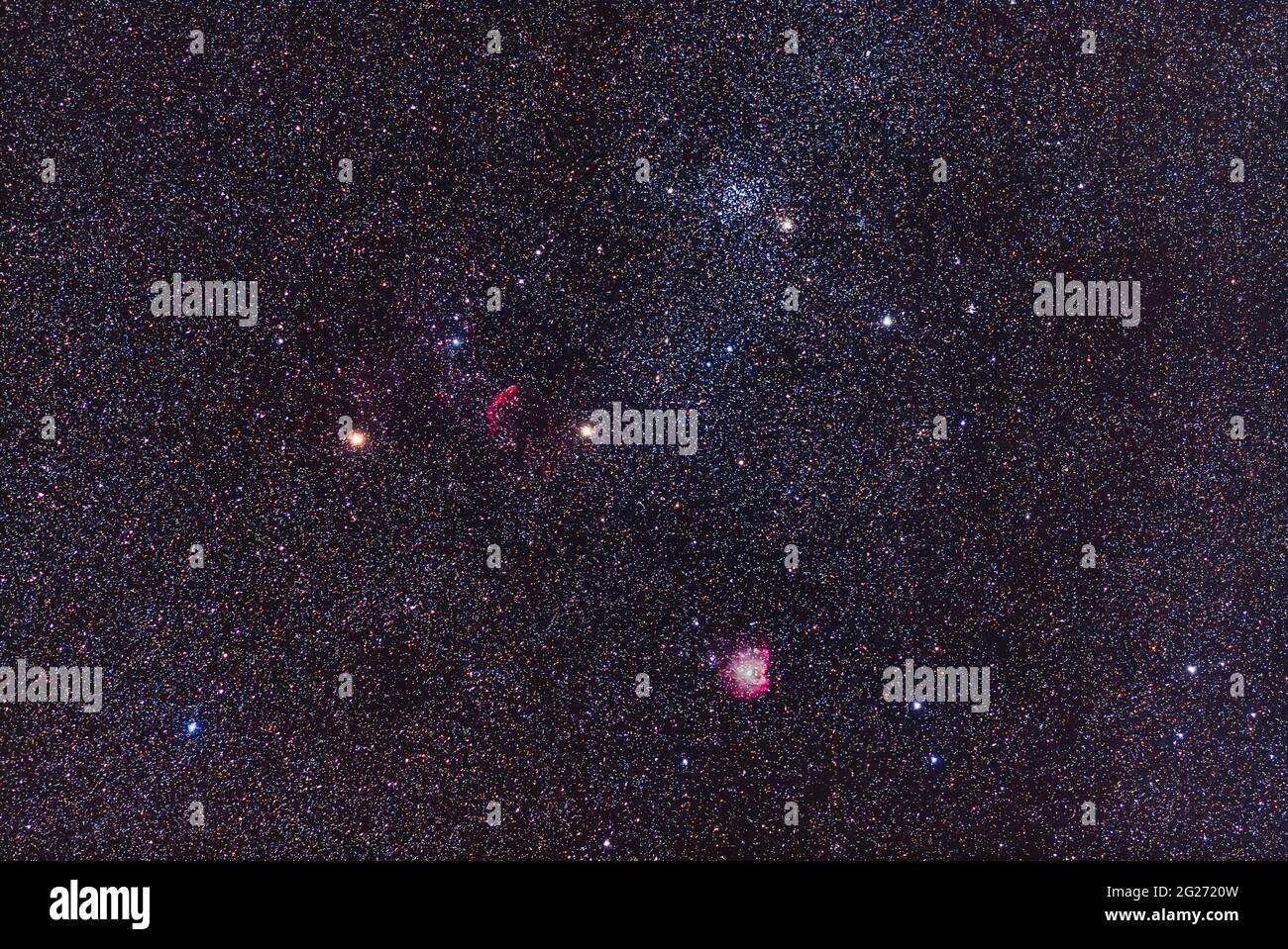 Messier 35 avec supernova restant IC 443 et la nébuleuse tête moneuse. Banque D'Images