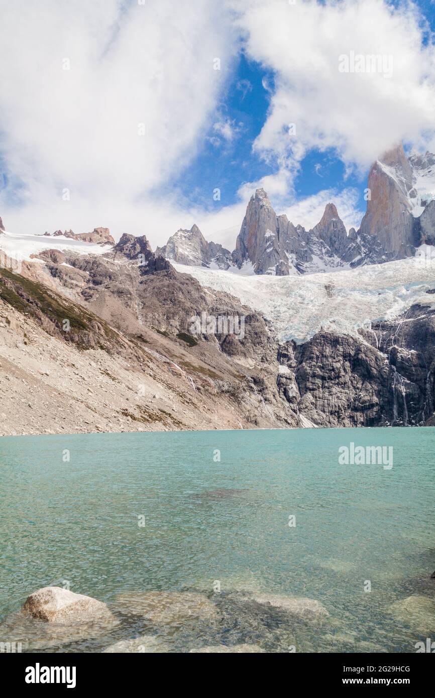 Lac de Laguna Sucia et montagne Fitz Roy dans le parc national de Los Glaciares, Argentine Banque D'Images