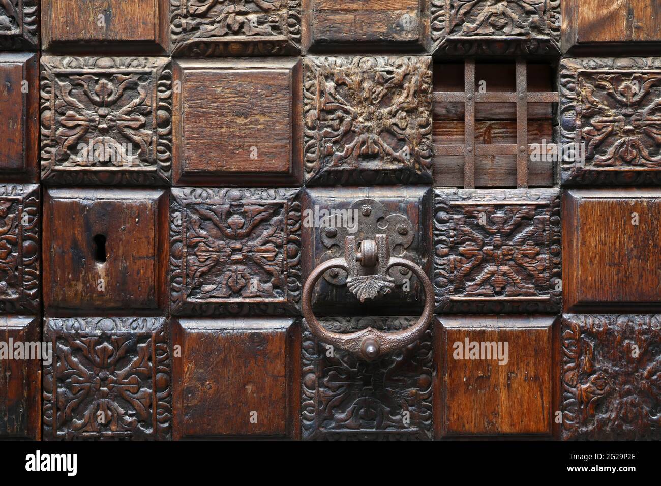 Détail de l'ancienne porte en bois à Venise, Italie Banque D'Images