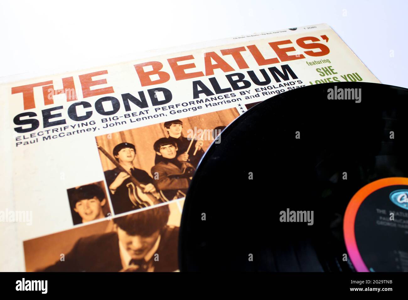 Second Album est un disque du groupe de rock anglais The Beatles. Cet album de musique se trouve sur un disque LP en vinyle. Musique pop psychédélique. Couverture de l'album Banque D'Images