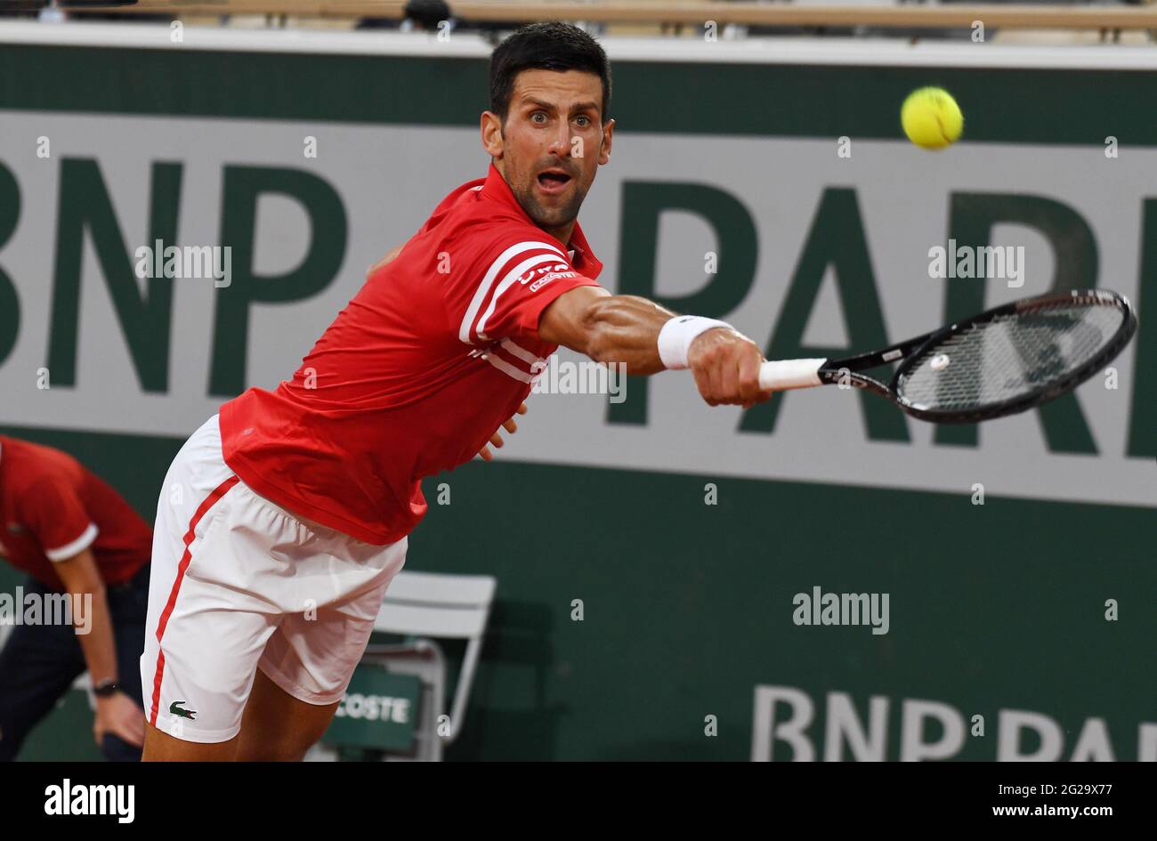 Paris, FRA. 09e juin 2021. Paris, Roland Garros, French Open Day 11 09/06/2021 Novak Djokovic (SRB quart de finale match Credit: Roger Parker/Alay Live News Banque D'Images