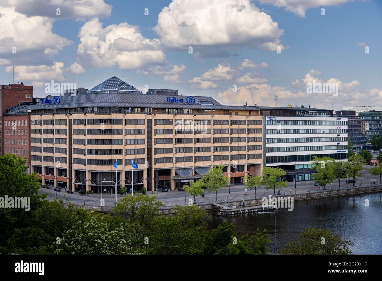 Hôtel Hilton situé dans le quartier de Siltasaari à Helsinki Banque D'Images