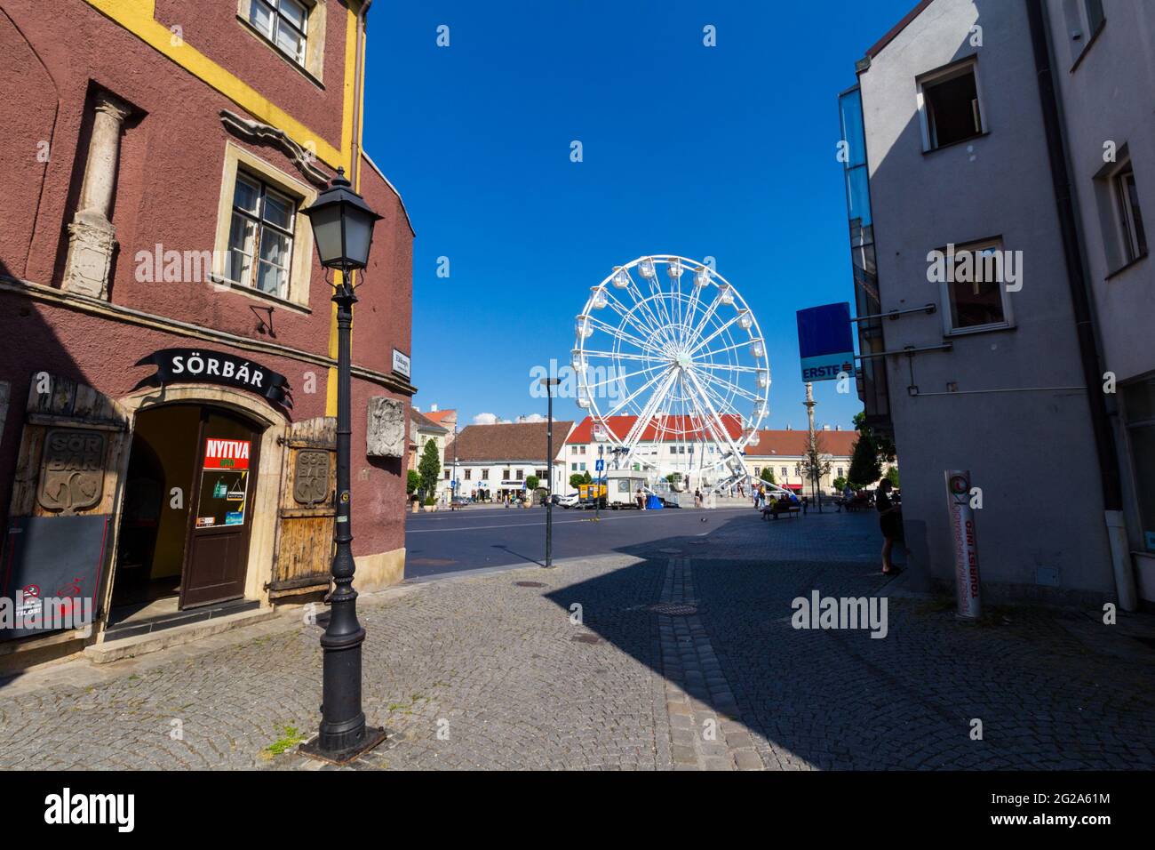 Grande roue érigée pour célébrer le centenaire du plébiscite de Sopron en 1921, Varkerulet, Sopron, Hongrie Banque D'Images