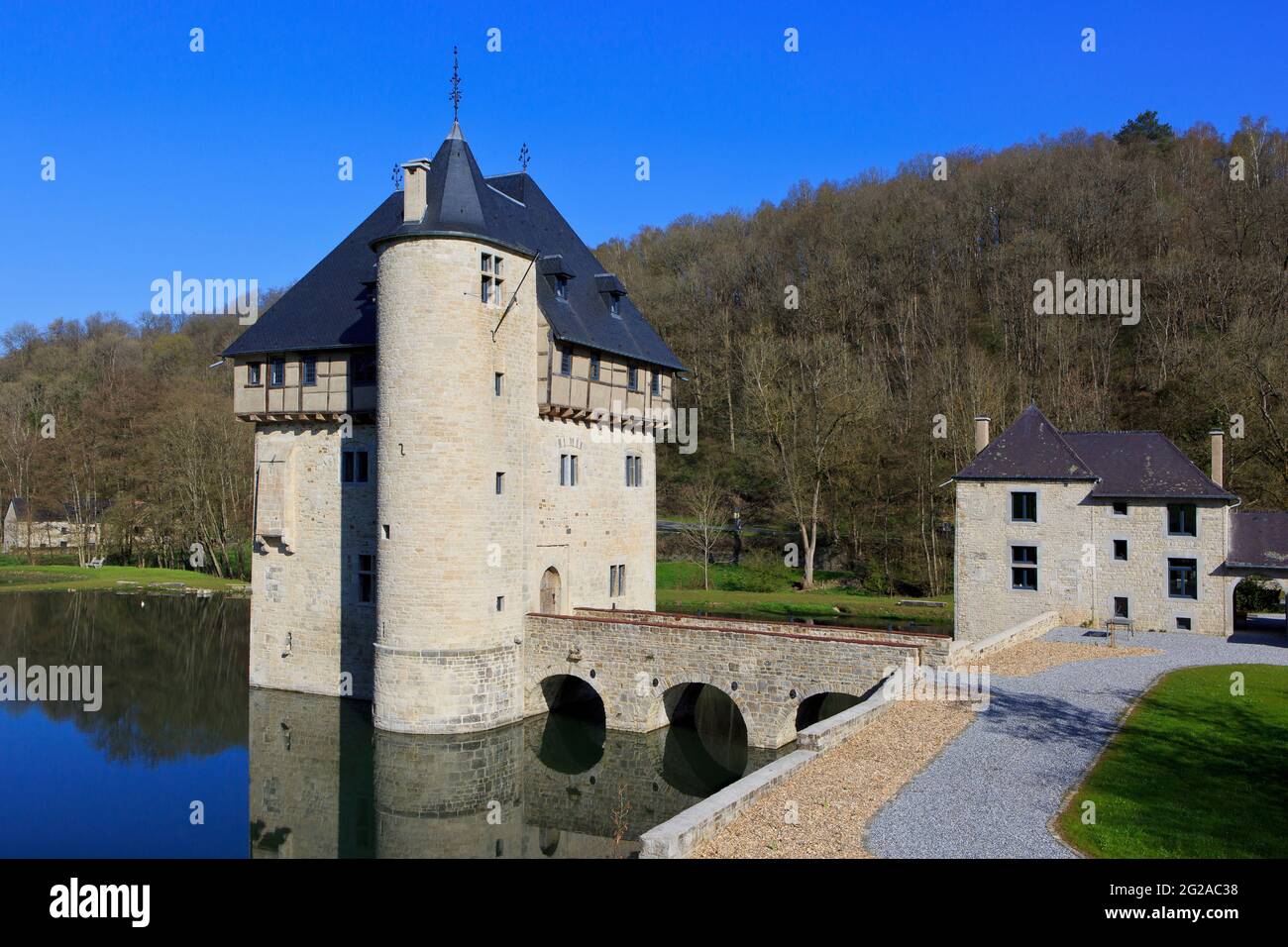 Le pittoresque château de Crupet du XIIIe siècle à Assise (province de Namur), en Belgique Banque D'Images