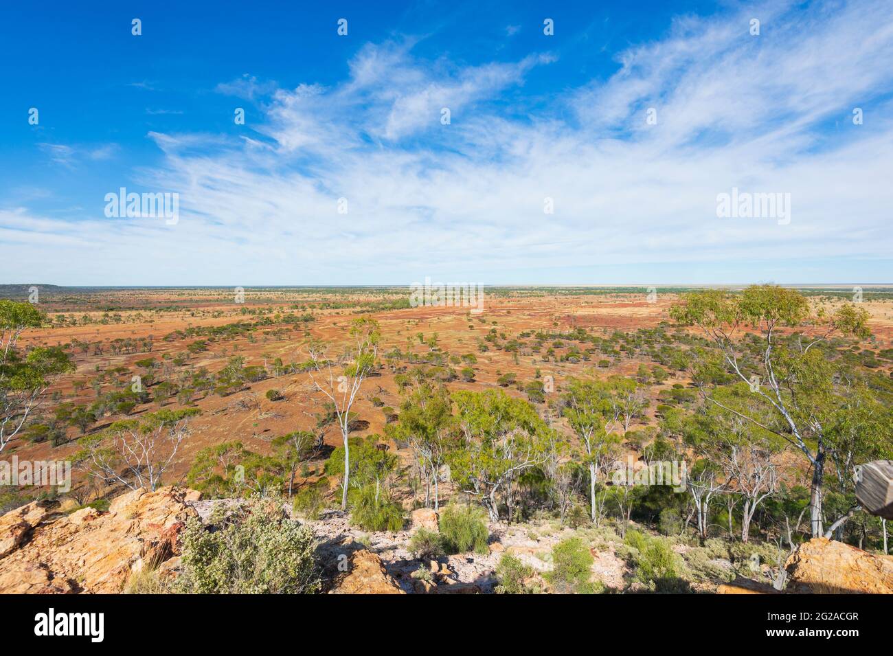 Vue sur l'arrière-pays aride isolé près d'Aramac, du Queensland central, du Queensland, du Queensland, du Queensland, de l'Australie Banque D'Images