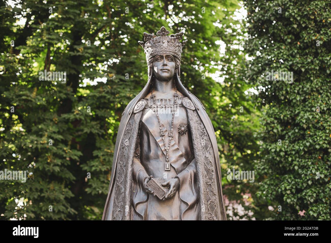 Buftea, Roumanie 6 juin 2021 statue de la reine Marie de Roumanie