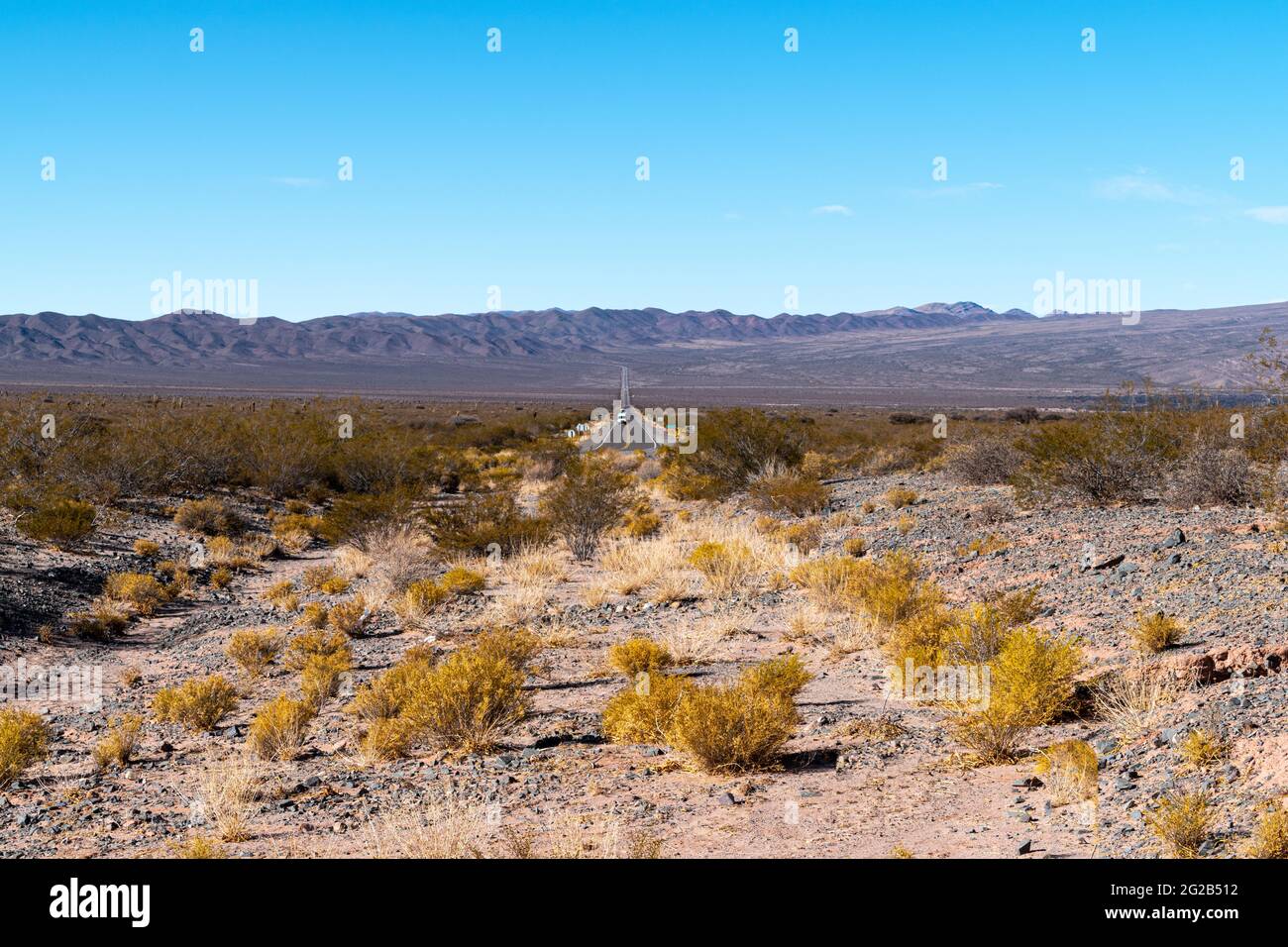 La ligne droite de Tin Tin est un tronçon de vingt kilomètres de long construit sur un ancien chemin d'Inca près de Cachi, province de Salta, Argentine Banque D'Images