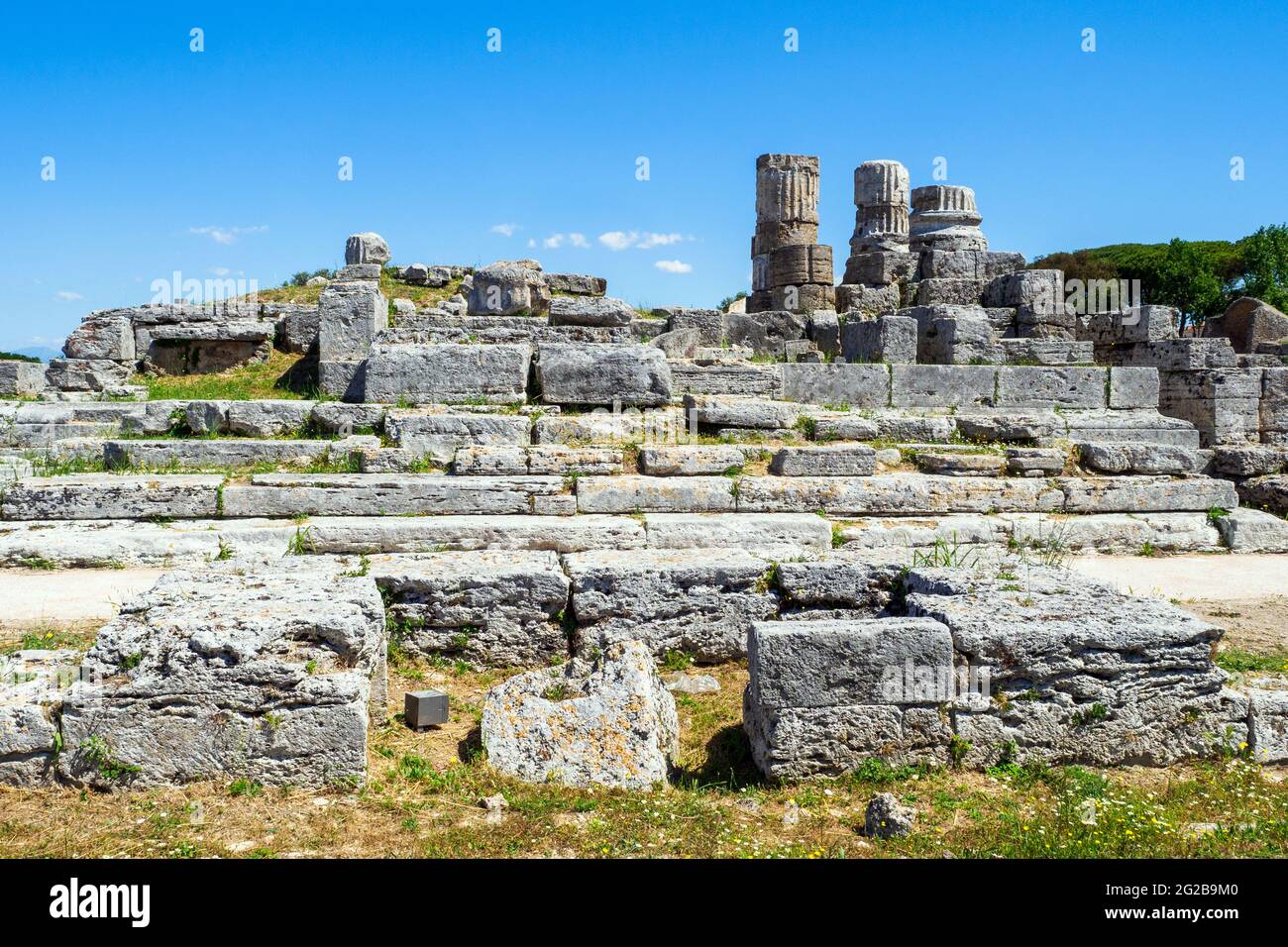 Temple de Mens Bona, la divine personnification de la mémoire (mens) et symbolisait la dette de gratitude due par les anciens esclaves à leurs maîtres et par implication de Paestum à Rome - zone archéologique de ​​Paestum - Salerno, Italie Banque D'Images