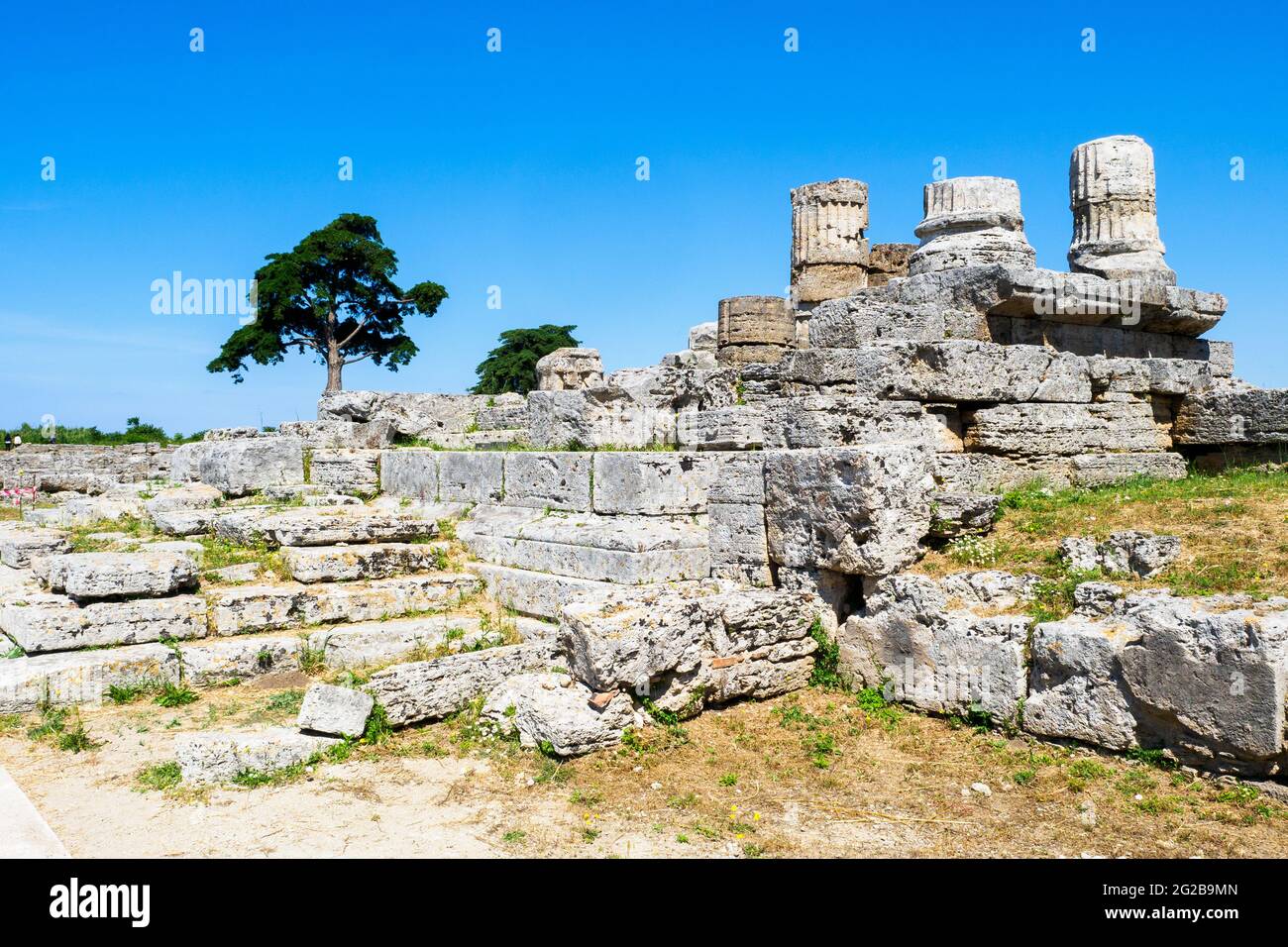 Temple de Mens Bona, la divine personnification de la mémoire (mens) et symbolisait la dette de gratitude due par les anciens esclaves à leurs maîtres et par implication de Paestum à Rome - zone archéologique de ​​Paestum - Salerno, Italie Banque D'Images