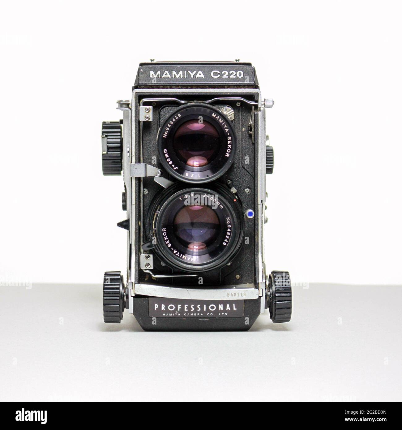 MAMIYA c220 appareil photo reflex à deux objectifs de format moyen. Banque D'Images