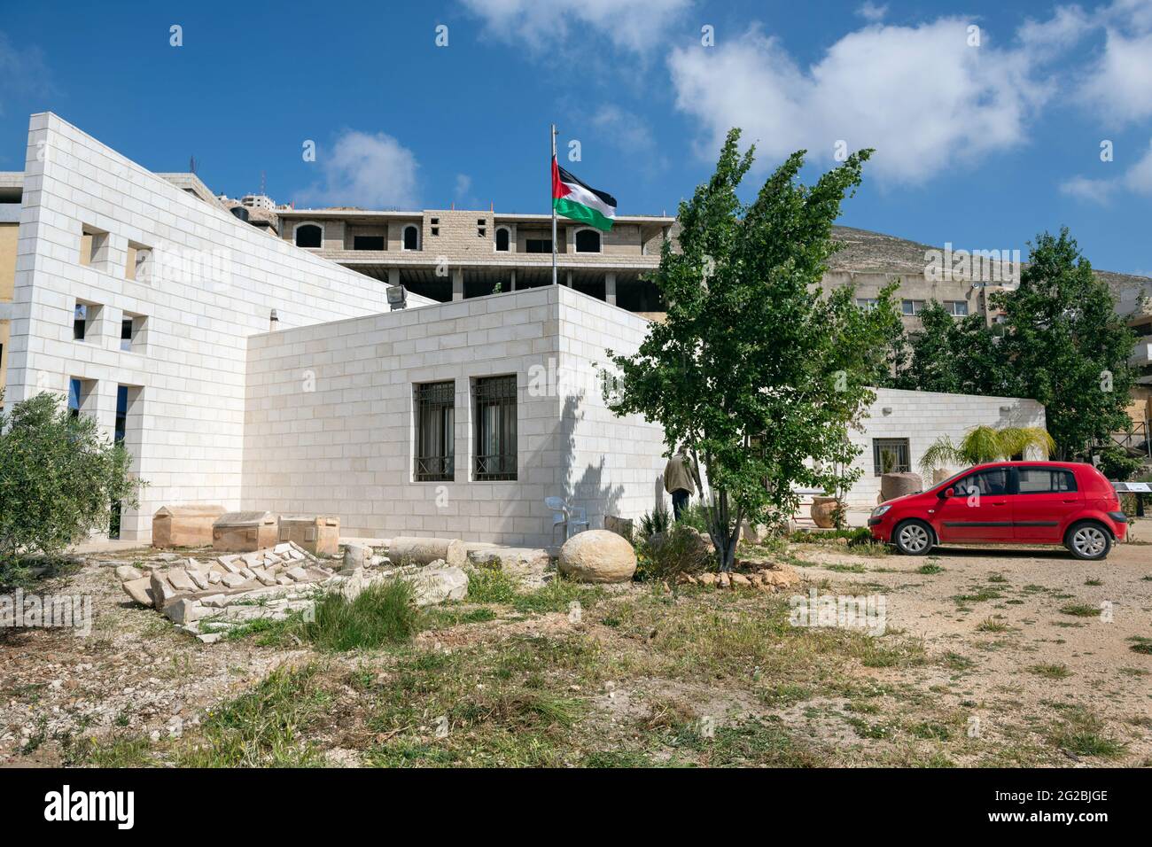 Bureau récemment construit sur le site des ruines de Tell Balata à Naplouse, en Cisjordanie. Palestine Banque D'Images