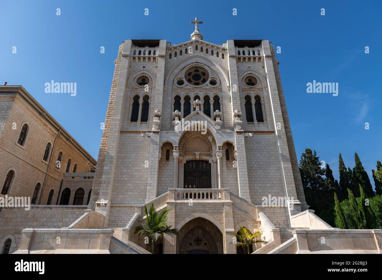 L'église sélésienne de Jésus l'adolescent est l'un des monuments les plus remarquables de Nazareth. Israël Banque D'Images