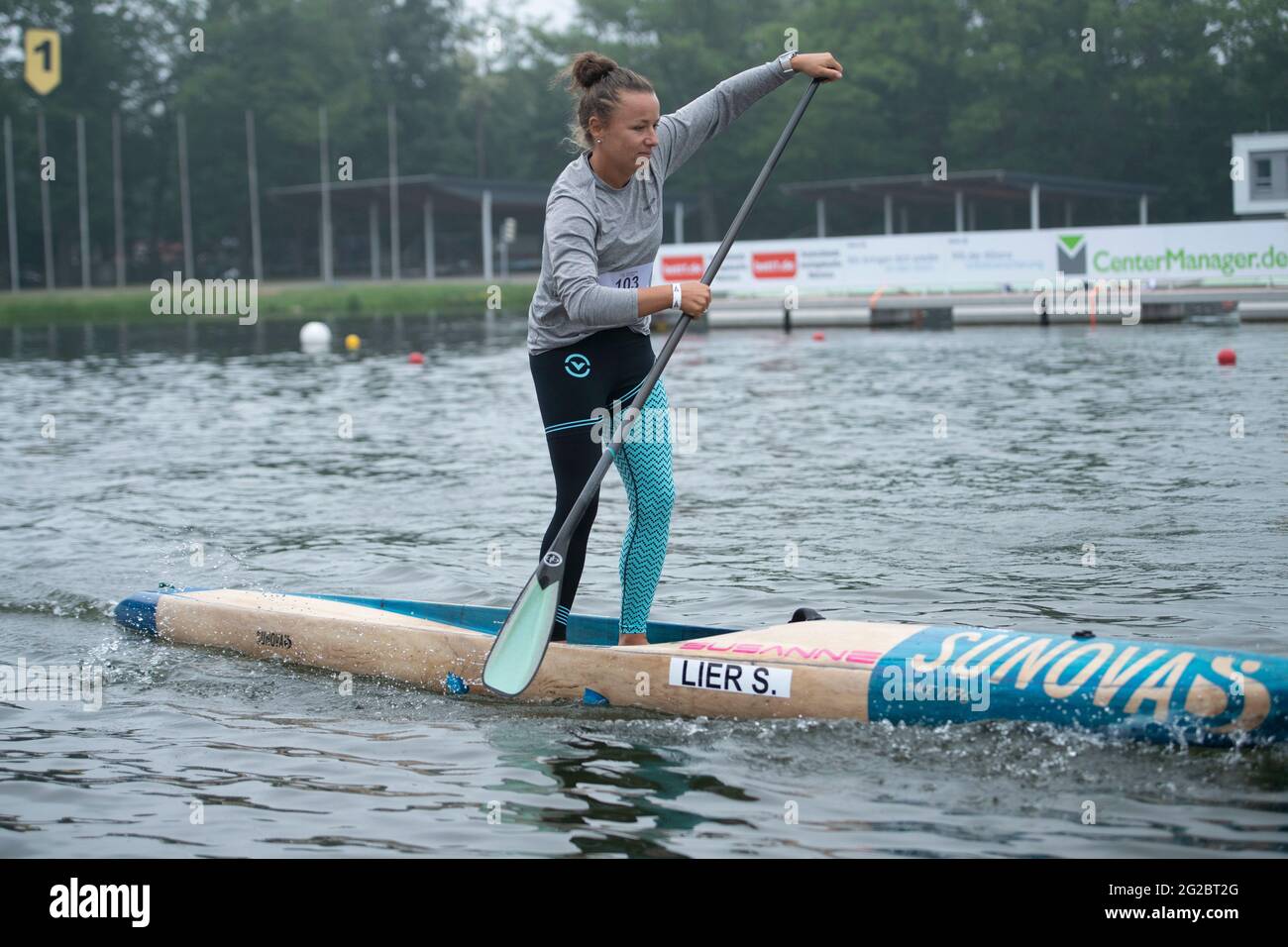 Susanne LIER (LKV Thueringen) action SUP CrossRace des femmes les finales 2021 dans les disciplines canoë, SUP, canoë polo de 03.06.-06.06.2021 à Duisburg, Banque D'Images