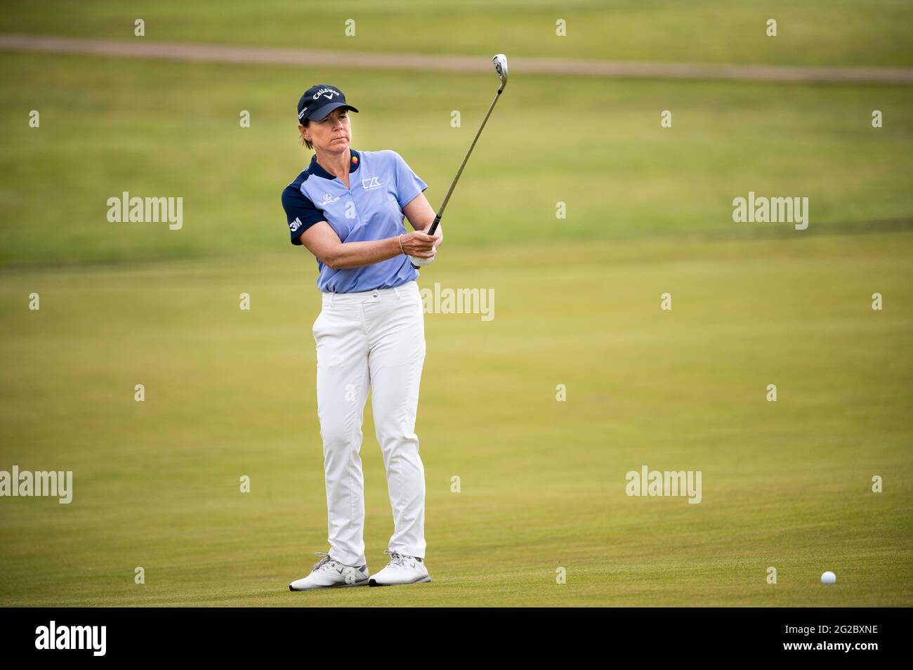 Annika Sorenstam ( Annika Sörenstam) contre Henrik Stenson lors de la première partie de la compétition de golf mixte scandinave au Vallda Golf and Country Club à Kungsbacka, en Suède, le 10 juin 2021. Photo: Pontus Lundahl / TT / code 10050 Banque D'Images