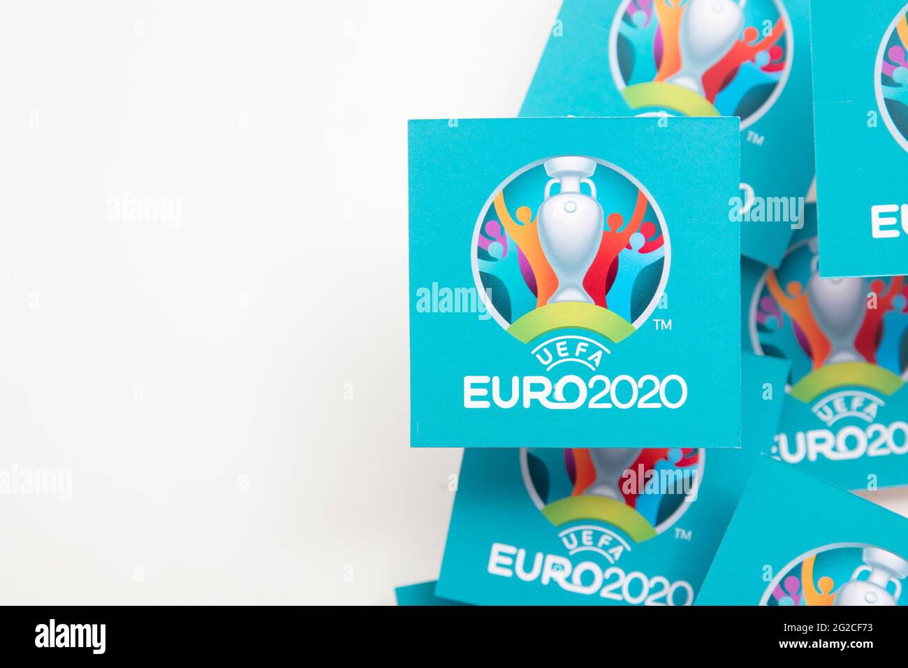 LONDRES, Royaume-Uni - juin 2021 : logo du championnat européen de l'UEFA 2020 Banque D'Images