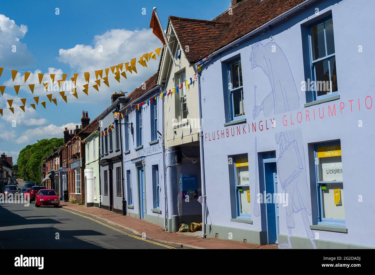 Great Missenden, Buckinghamshire, Royaume-Uni. 29 mai 2021. Le musée Roald Dahl a rouvert ses portes mais avec une capacité limitée et offre des visites guidées aux visiteurs prioritaires. La vie revient à la normale dans le village de Great Missenden après la levée de certaines des restrictions Covid-19 bien que le village soit encore plus calme que la normale . Crédit : Maureen McLean/Alay Banque D'Images