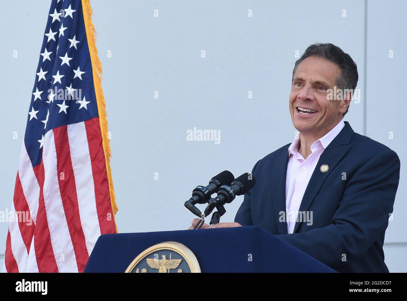 New York, NY, États-Unis. 9 juin 2021. Andrew Cuomo lors d'une apparition publique pour le gouverneur Andrew M. Cuomo Ribbon Cuomo Cutting à l'ouverture officielle du Pier 76, derrière le Javits Centre, New York, NY 9 juin 2021. Crédit : Kristin Callahan/Everett Collection/Alay Live News Banque D'Images