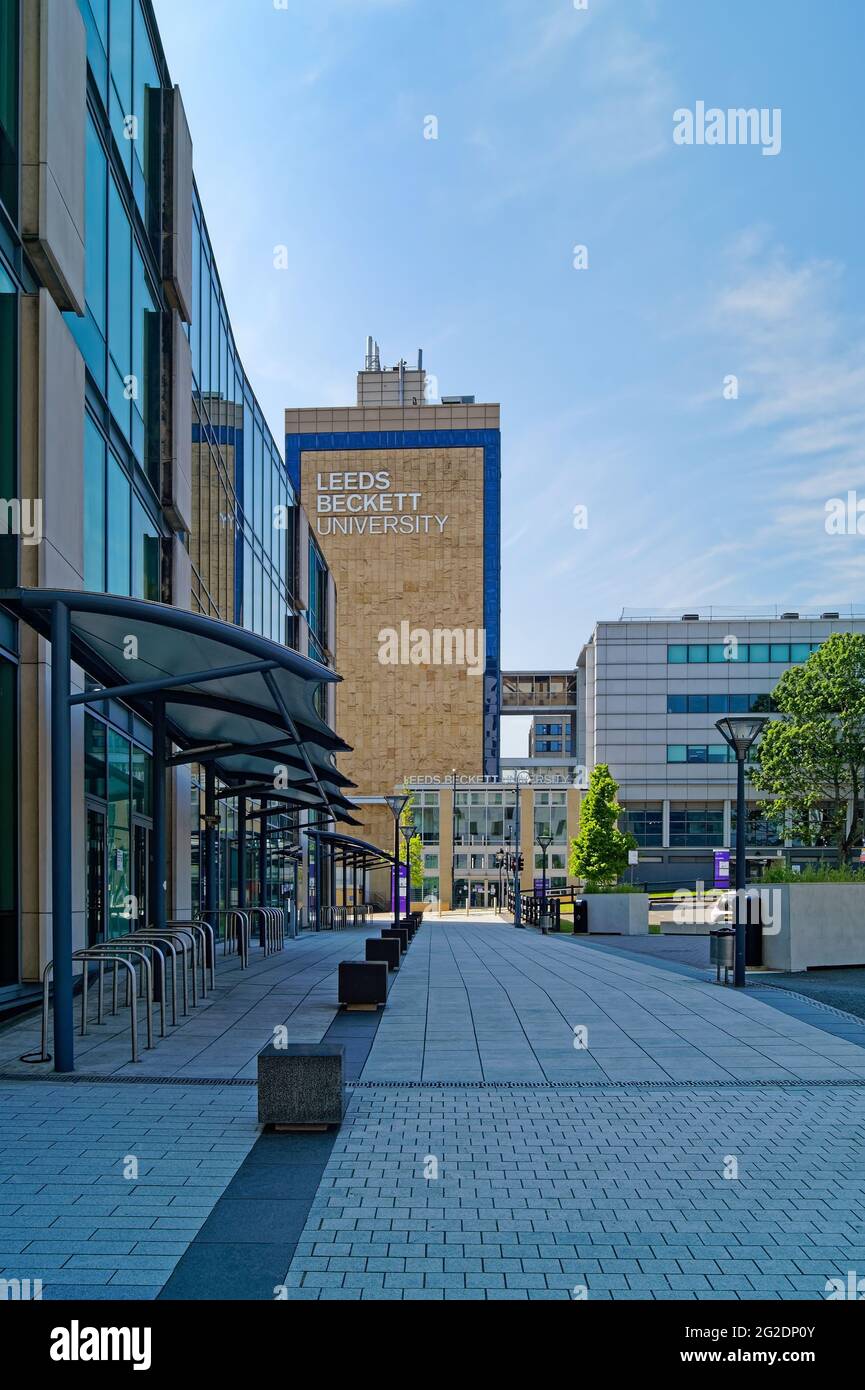 Royaume-Uni, West Yorkshire, Leeds, Leeds Beckett University, Portland et Caverley Buildings Banque D'Images