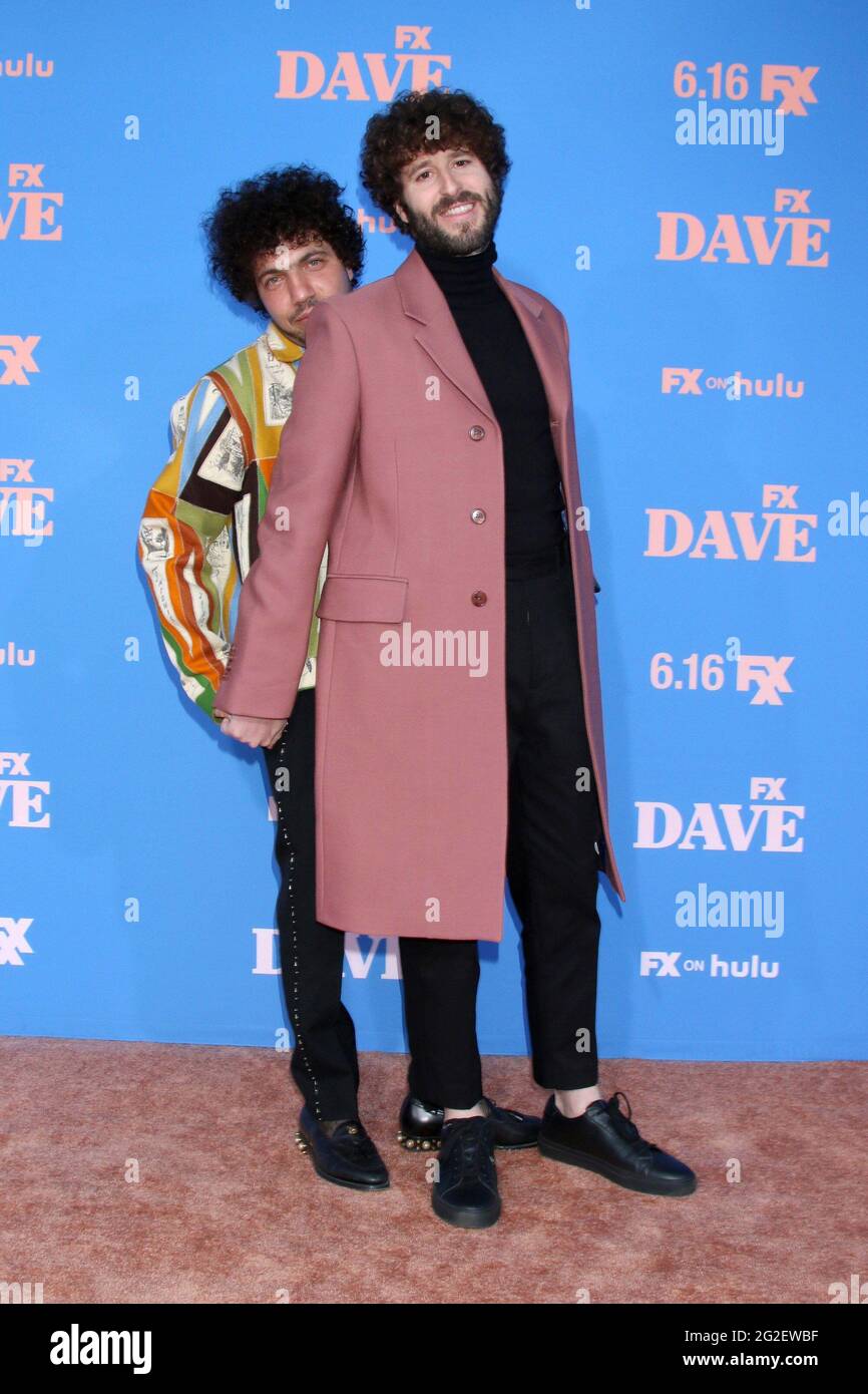 Los Angeles, Californie. 10 juin 2021. Benny Blanco et Dave Burd arrivent pour LA première de LA saison 2 DE DAVE sur FXX, le théâtre grec, Los Angeles, CA 10 juin 2021. Crédit : Priscilla Grant/Everett Collection/Alay Live News Banque D'Images