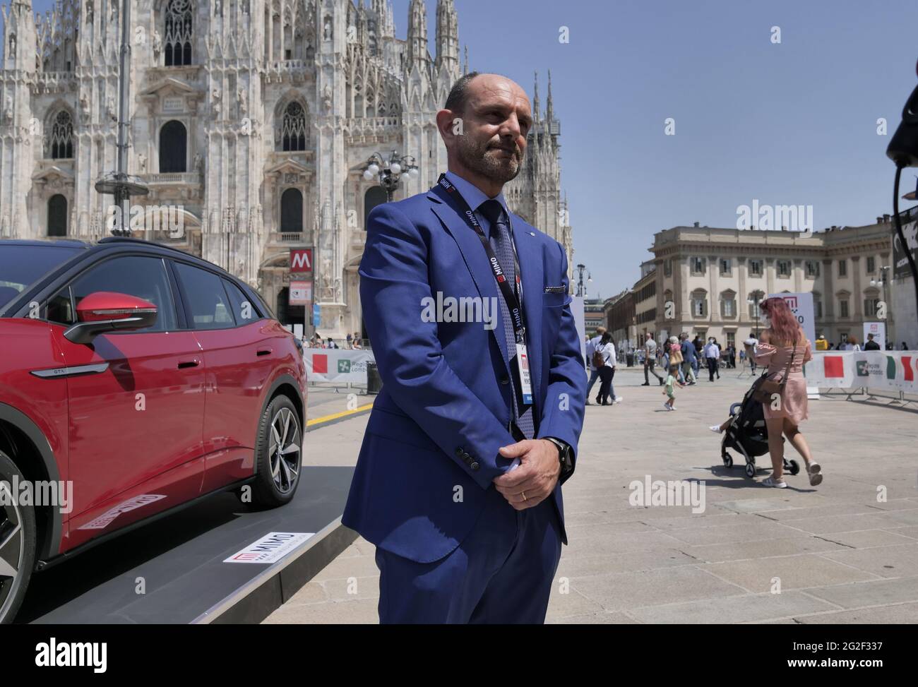 Voitures et motos exposées à MIMO, salon international de l'automobile à Milan première édition. Lombardie, Italie Banque D'Images