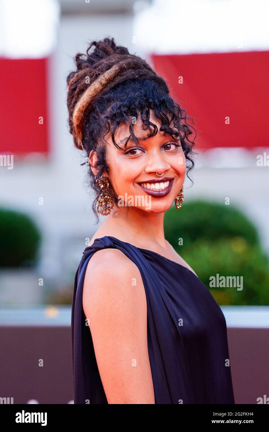 L'actrice de 'El Ventre del Mar' MUMI Diallo assiste au photocall et au tapis rouge du Festival de Malaga 2021 au Gran Hotel Miramar, à Malaga. Banque D'Images