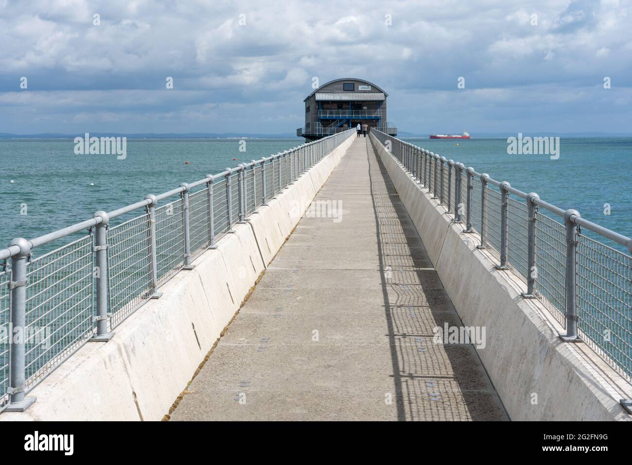 Royal National Lifeboat institution Bembridge, station de sauvetage et jetée sur la côte est de l'île de Wight Hampshire Royaume-Uni Banque D'Images