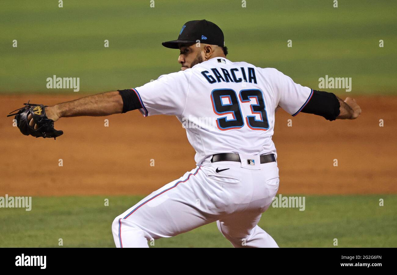 Le pichet Yimi García de Miami Marlins (93) s'oppose aux Rocheuses du Colorado lors de la neuvième séance au parc loanDepot le jeudi 10 juin 2021 à Miami, en Floride. (Photo de David Santiago/Miami Herald/TNS/Sipa USA) Banque D'Images