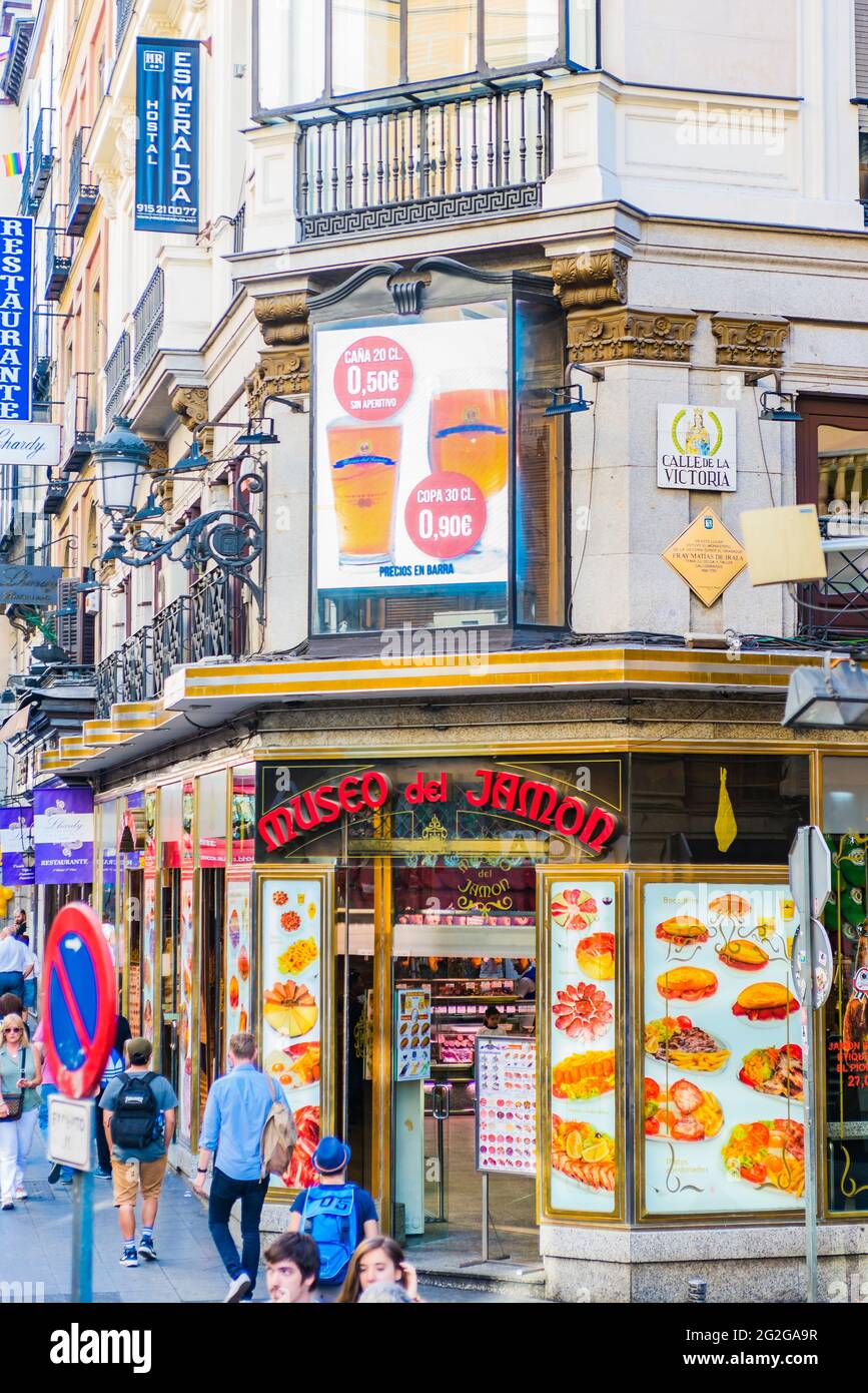 Entrée au Museo del Jamón. Célèbre bar où manger le populaire jambon ibérique espagnol. Madrid, Comunidad de madrid, Espagne, Europe Banque D'Images