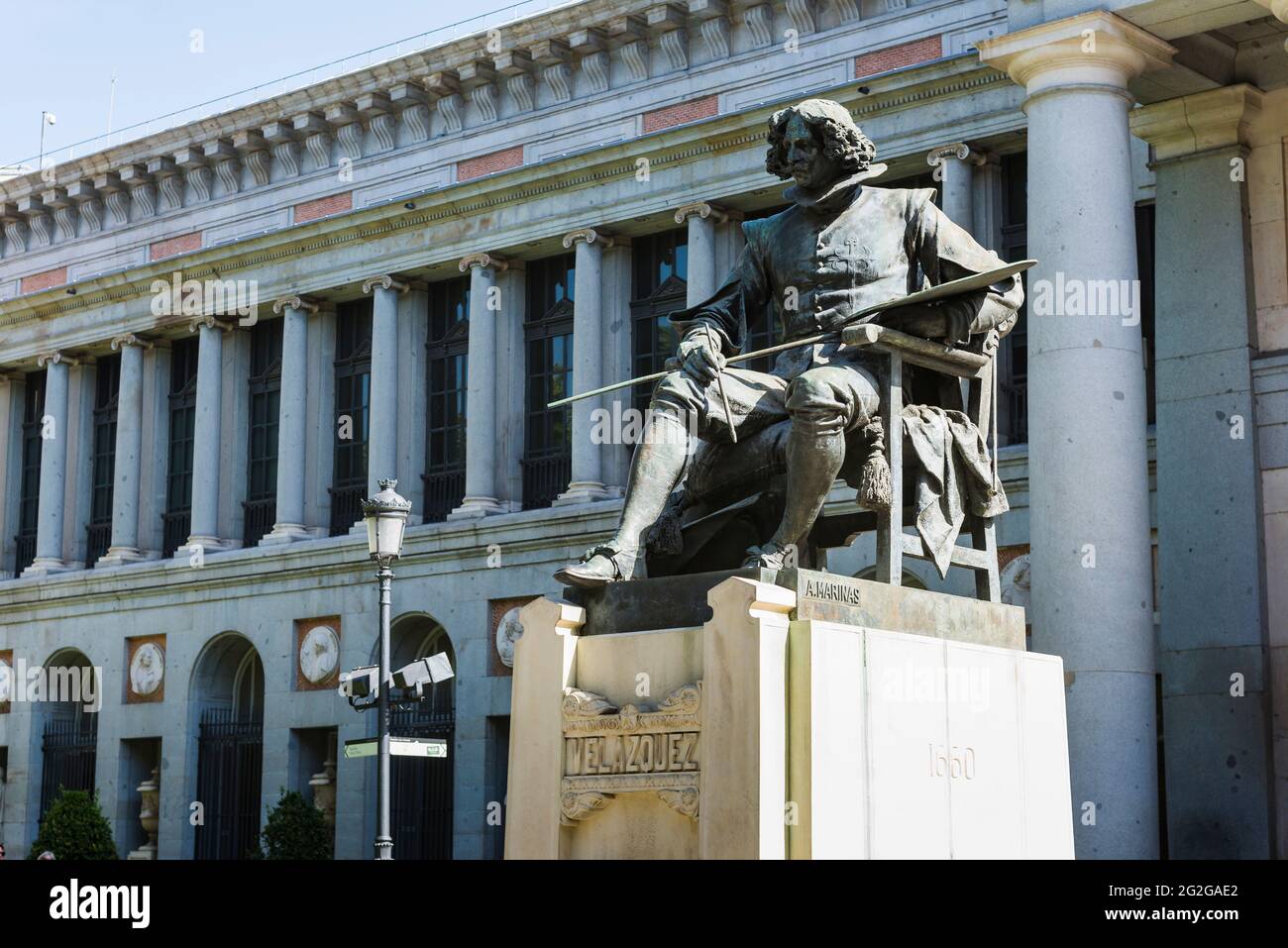 Velázquez ou la statue de Velázquez est une illustration de l'art public à Madrid, en Espagne. Situé en face de la porte principale du Musée du Prado, il est dedic Banque D'Images