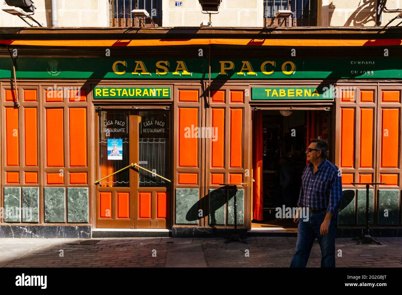 Taverne traditionnelle. Restaurante Casa Paco, Plaza de Puerta Cerrada. Madrid a une importante tradition gastronomique. Beaucoup de restaurants qui ont été pré Banque D'Images