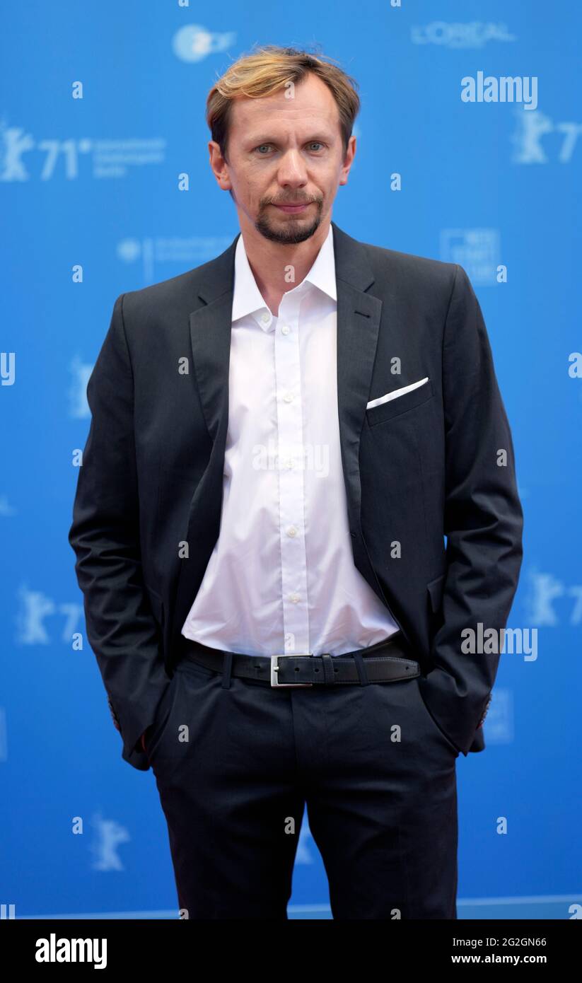 Berlin, Allemagne. 11 juin 2021. L'acteur Pavel Haradnizky arrive à Berlin pour le film « courage » dans le cadre du festival de film « Berlinale Summer Special ». Crédit : Michael Sohn/POOL AP/dpa/Alay Live News Banque D'Images