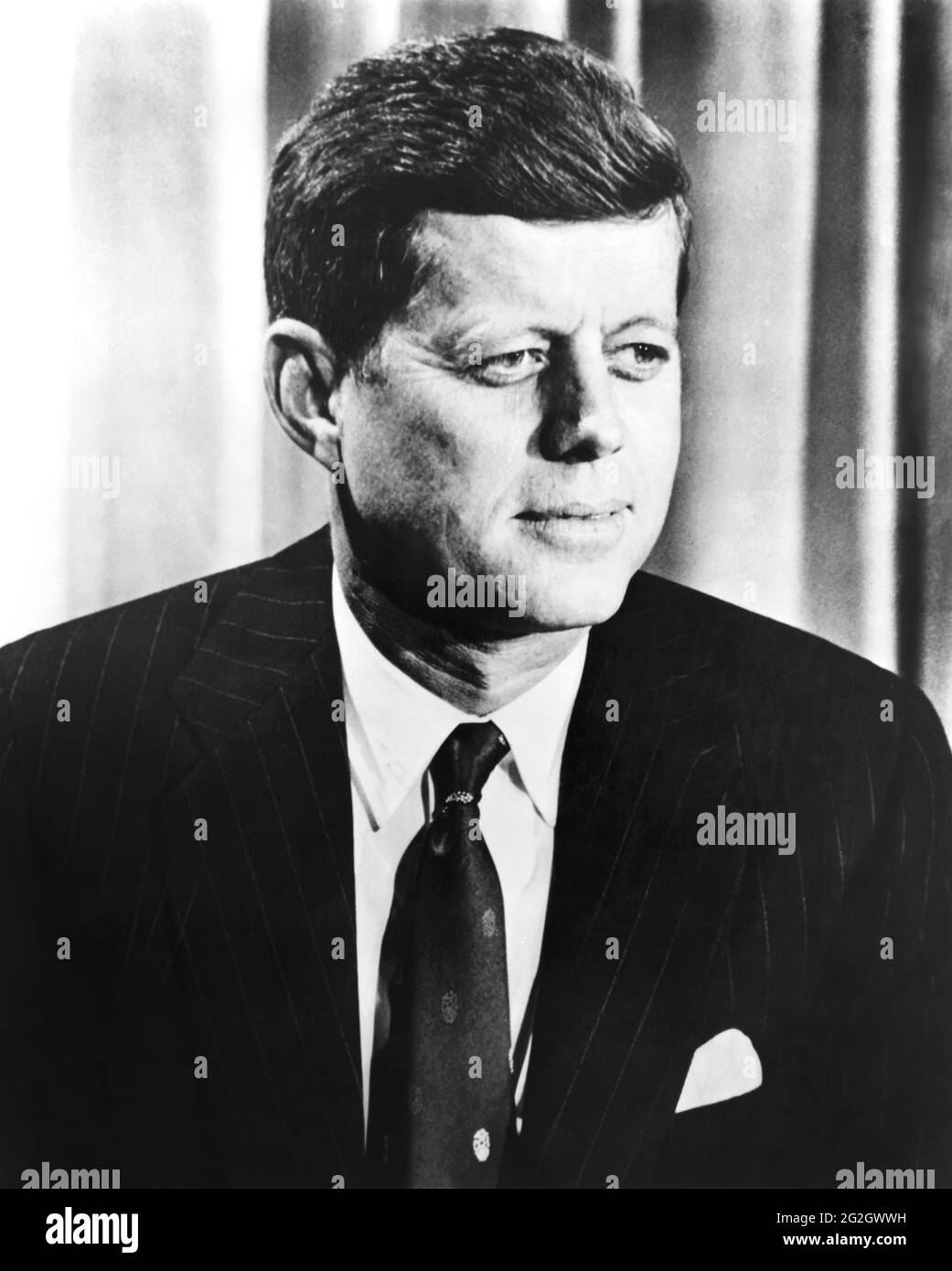 John Fitzgerald Kennedy (1917-63), 35e président des États-Unis, la tête et épaules Portrait, 1961 Banque D'Images