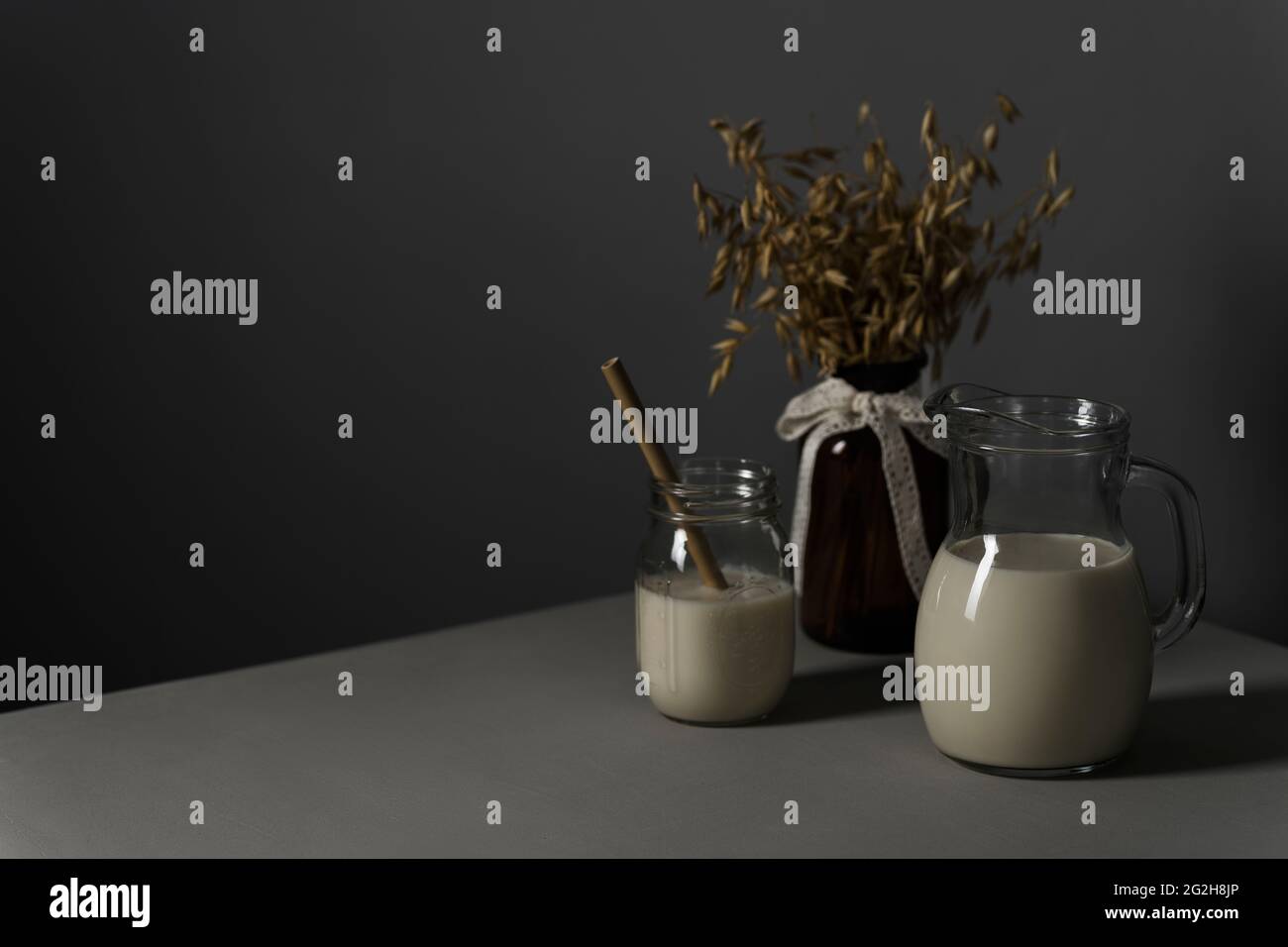 Lait d'avoine, pot de maçon, pot, épis de blé Banque D'Images Lait d'avoine, pot de maçon, pot, épis de blé Banque D'Images