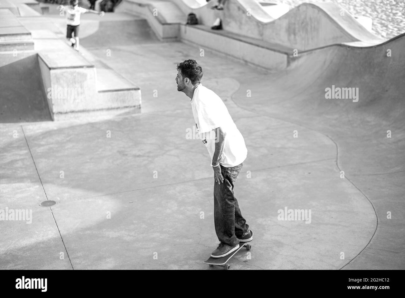 Les patineurs et le style de vie au Venice Beach Skate Park à Santa Monica - Los Angeles, Californie, Etats-Unis Banque D'Images