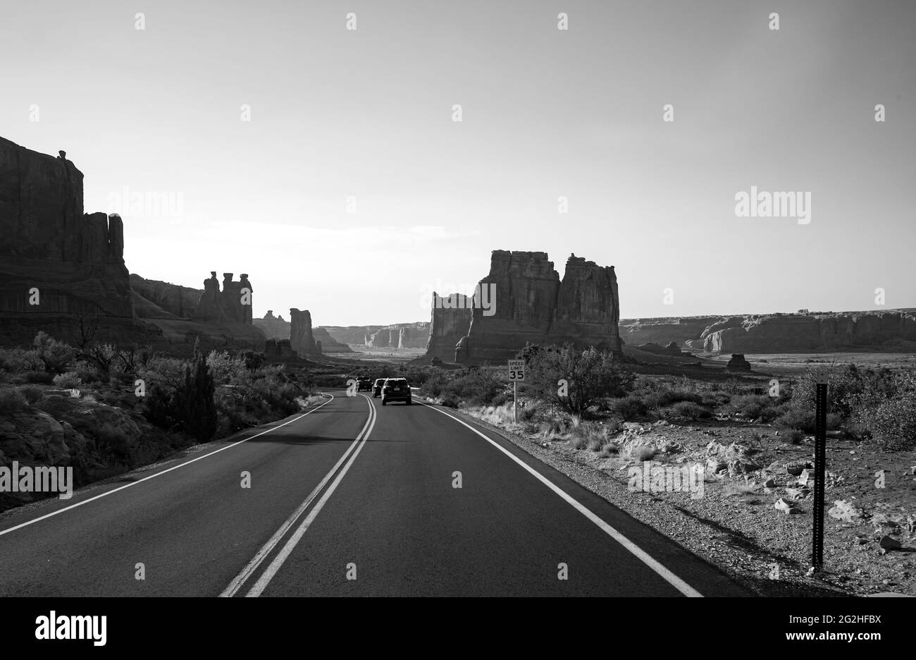 Sur Arches Scenic Drive dans le parc national d'Arches, près de Moab, Utah, États-Unis Banque D'Images