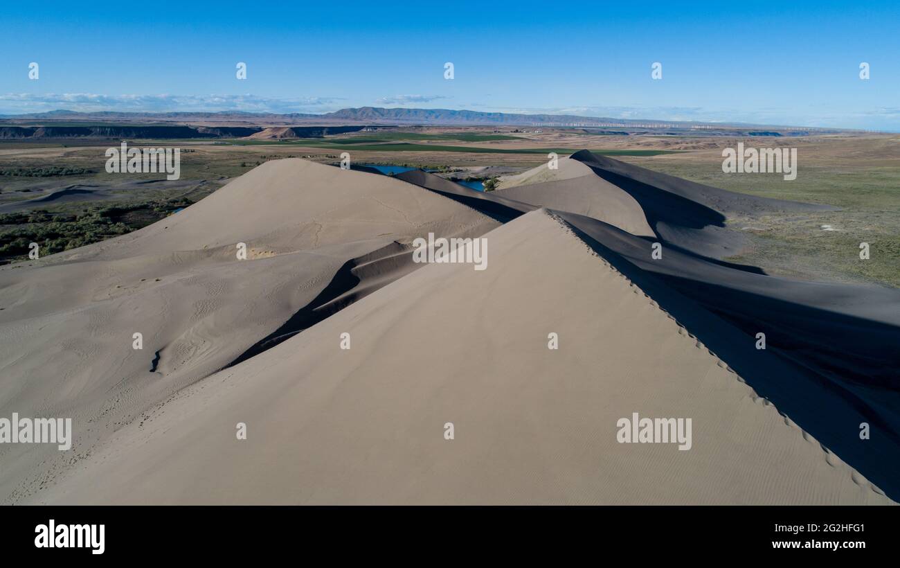 dunes de sable chaud de plus de 100 pieds de haut Banque D'Images