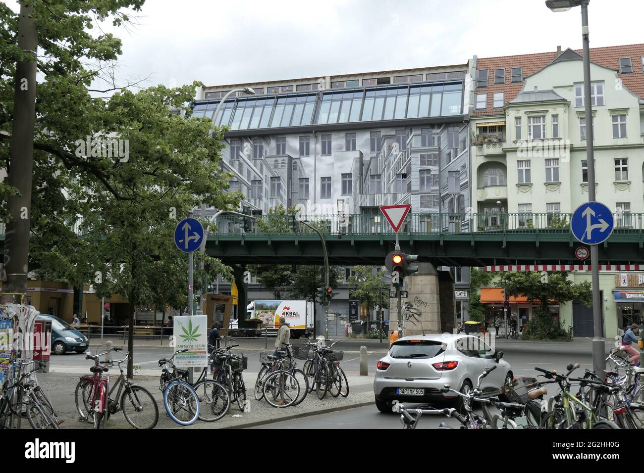 U-Bahn Eberswalder Strasse, Kastanienalle, Prenzlauer Berg, Berlin Mitte, Berlin, Allemagne Banque D'Images