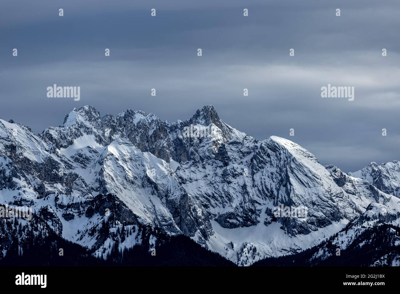 Montagnes Wetterstein à la fin de l'hiver Banque D'Images