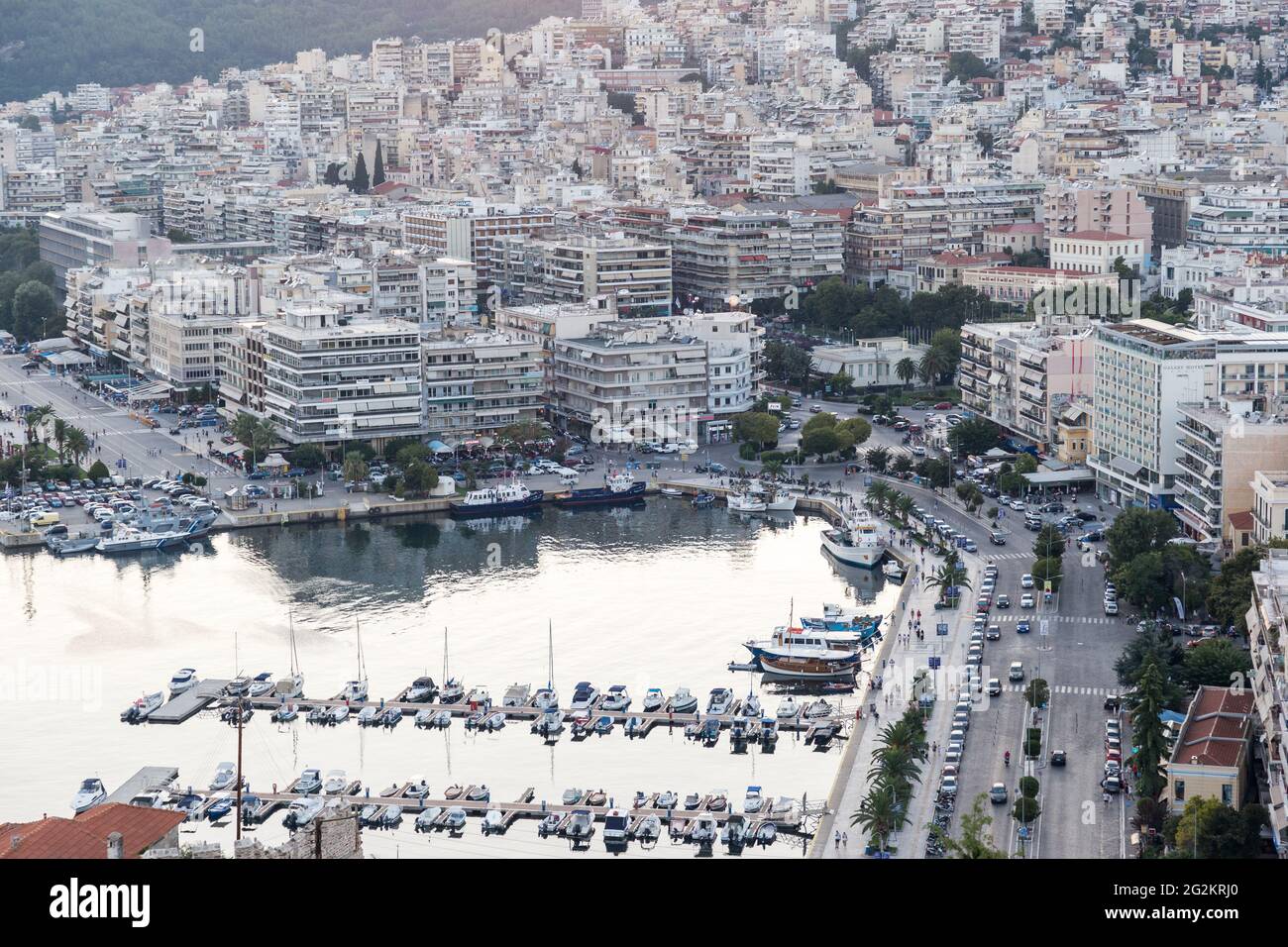 Kavala, Grèce - 12 août 2019: Une vue de la ville touristique de Kavala en Grèce. Banque D'Images