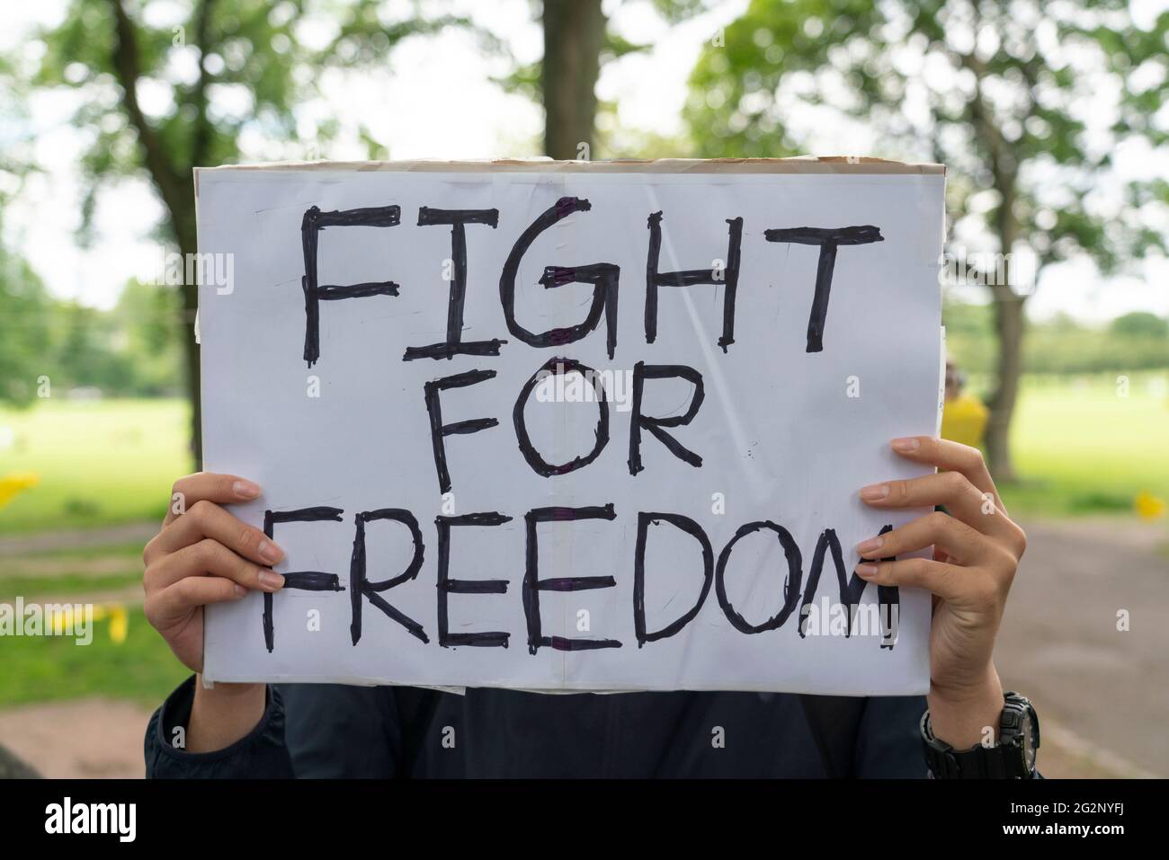 Édimbourg, Écosse, Royaume-Uni. 12 juin 2021. Un rassemblement pro-démocratie a eu lieu cet après-midi sur les Meadows à Édimbourg par des habitants de Hong Kong résidant en Écosse. Protester contre les lois antidémocratiques draconiennes imposées à Hong Kong par Pékin. Les manifestants étaient un mélange de résidents de longue durée, d'étudiants et d'arrivées récentes qui ont profité du programme spécial de visa du gouvernement britannique pour permettre aux résidents de Hong Kong d'émigrer au Royaume-Uni. Iain Masterton/Alay Live News Banque D'Images