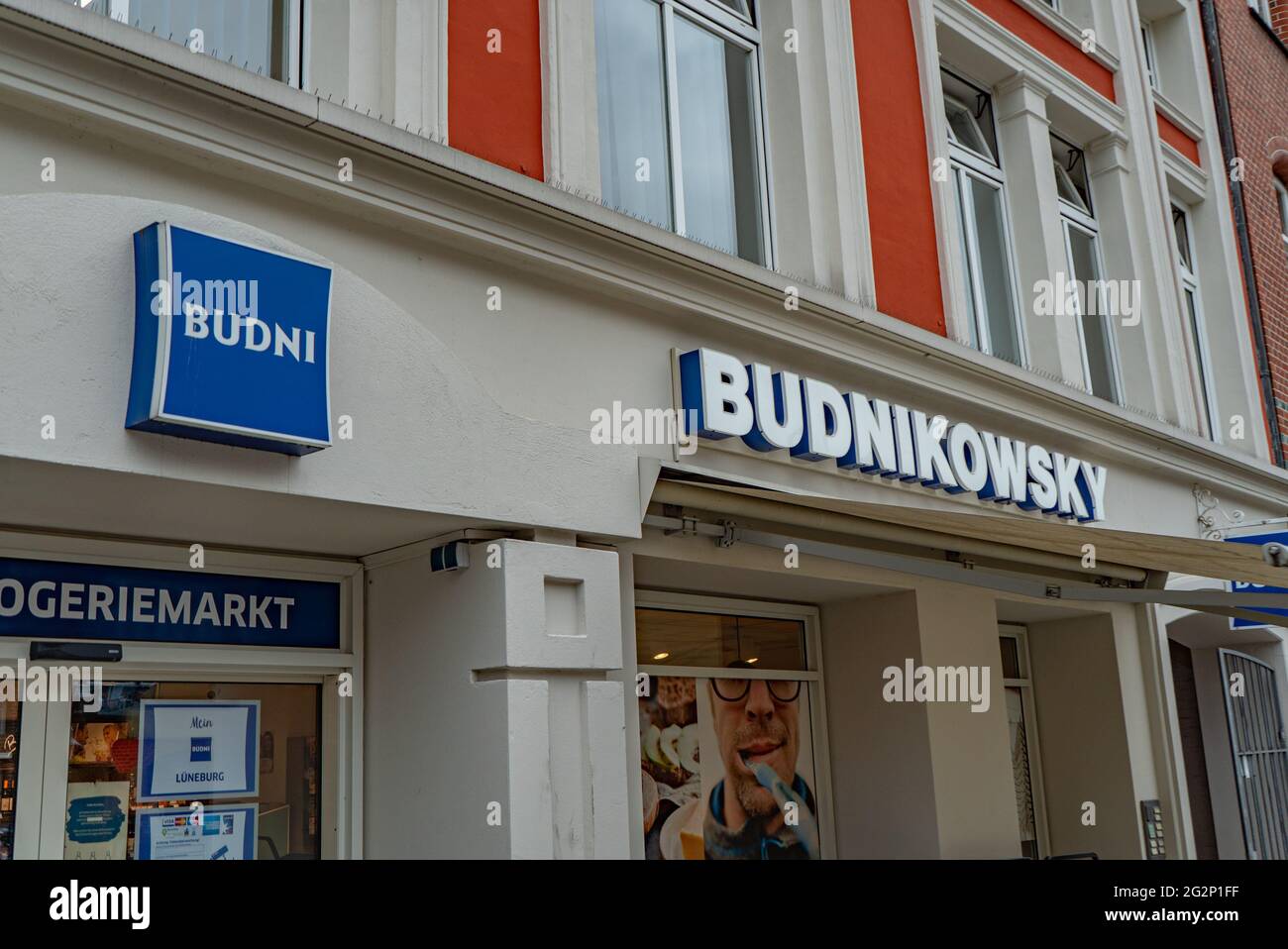 Magasin de pharmacie Budnikowski - VILLE DE LUENEBURG, ALLEMAGNE - 10 MAI 2021 Banque D'Images