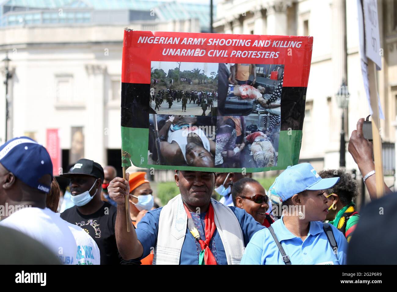 Londres, Angleterre, Royaume-Uni. 12 juin 2021. Les manifestants de la nation pro-Yoruba ont fait une manifestation contre le président du Nigeria, Muhammadu Buhari, dans le centre de Londres, à l'occasion de la nouvelle Journée de la démocratie au Nigeria, le 12 juin. Les manifestants exigent l'autodétermination du peuple yoruba. Credit: Tayfun Salci/ZUMA Wire/Alay Live News Banque D'Images